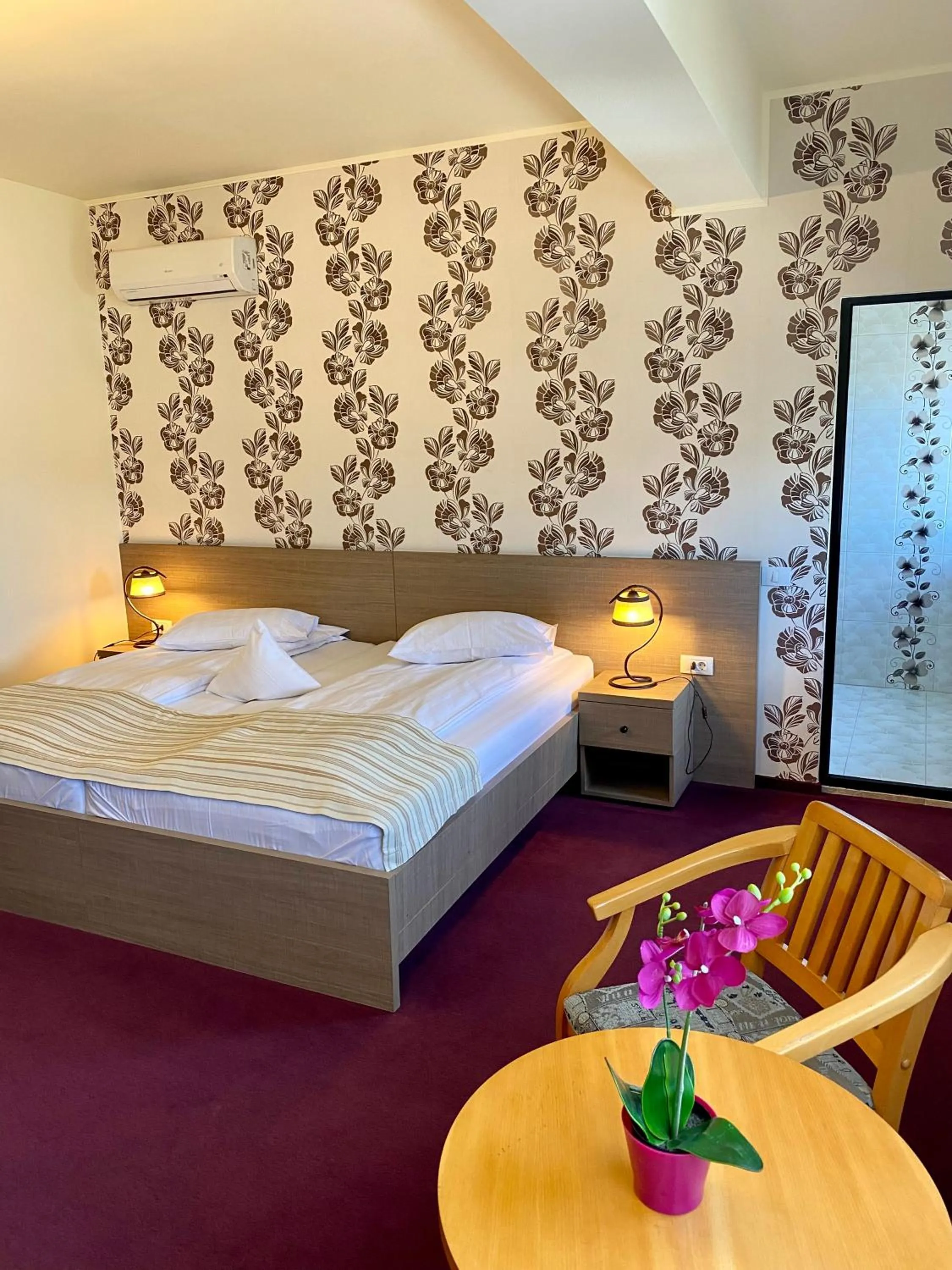 Photo of the whole room, Bed in Pensiunea Rix Rooms