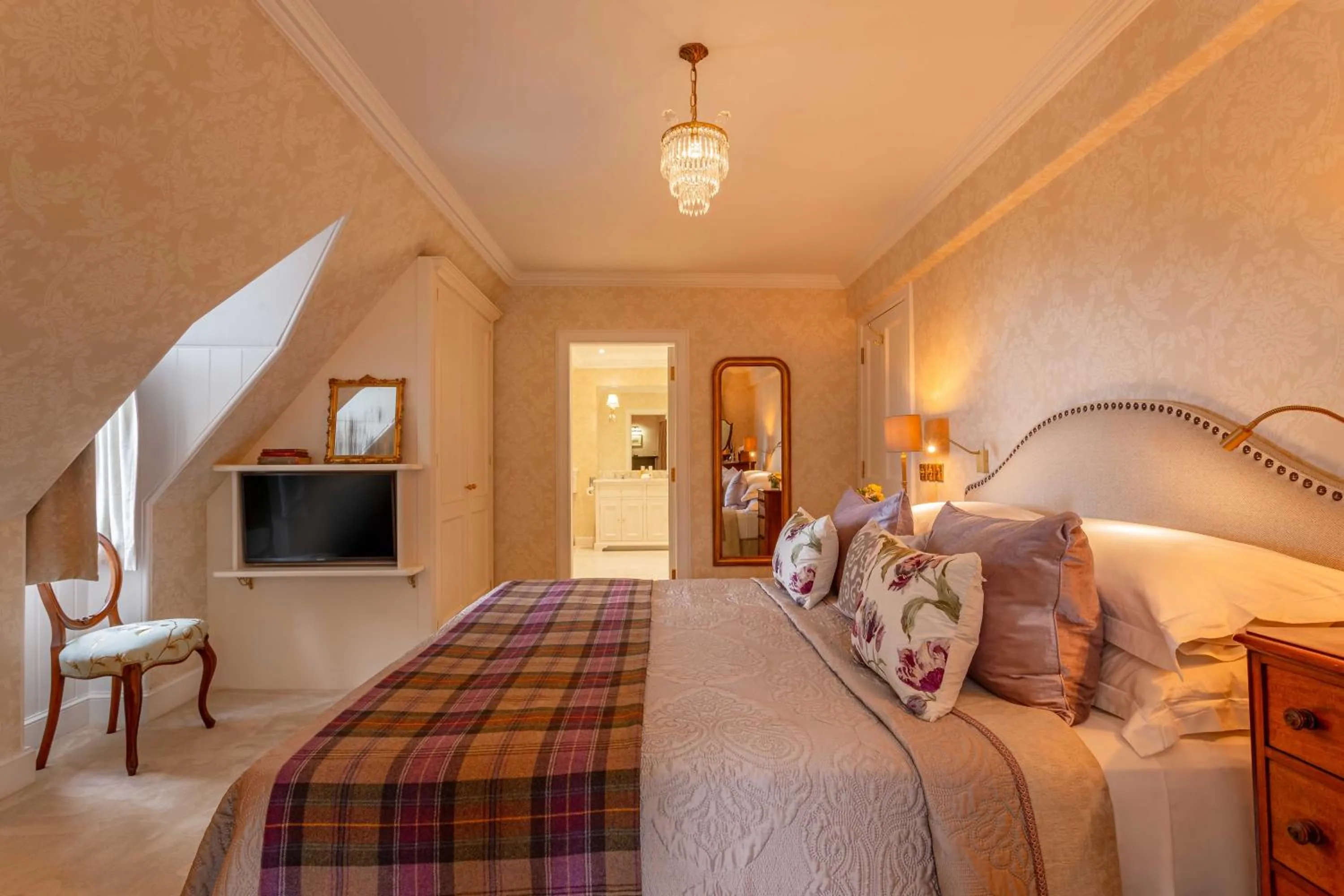 Bedroom, Bed in Glenapp Castle