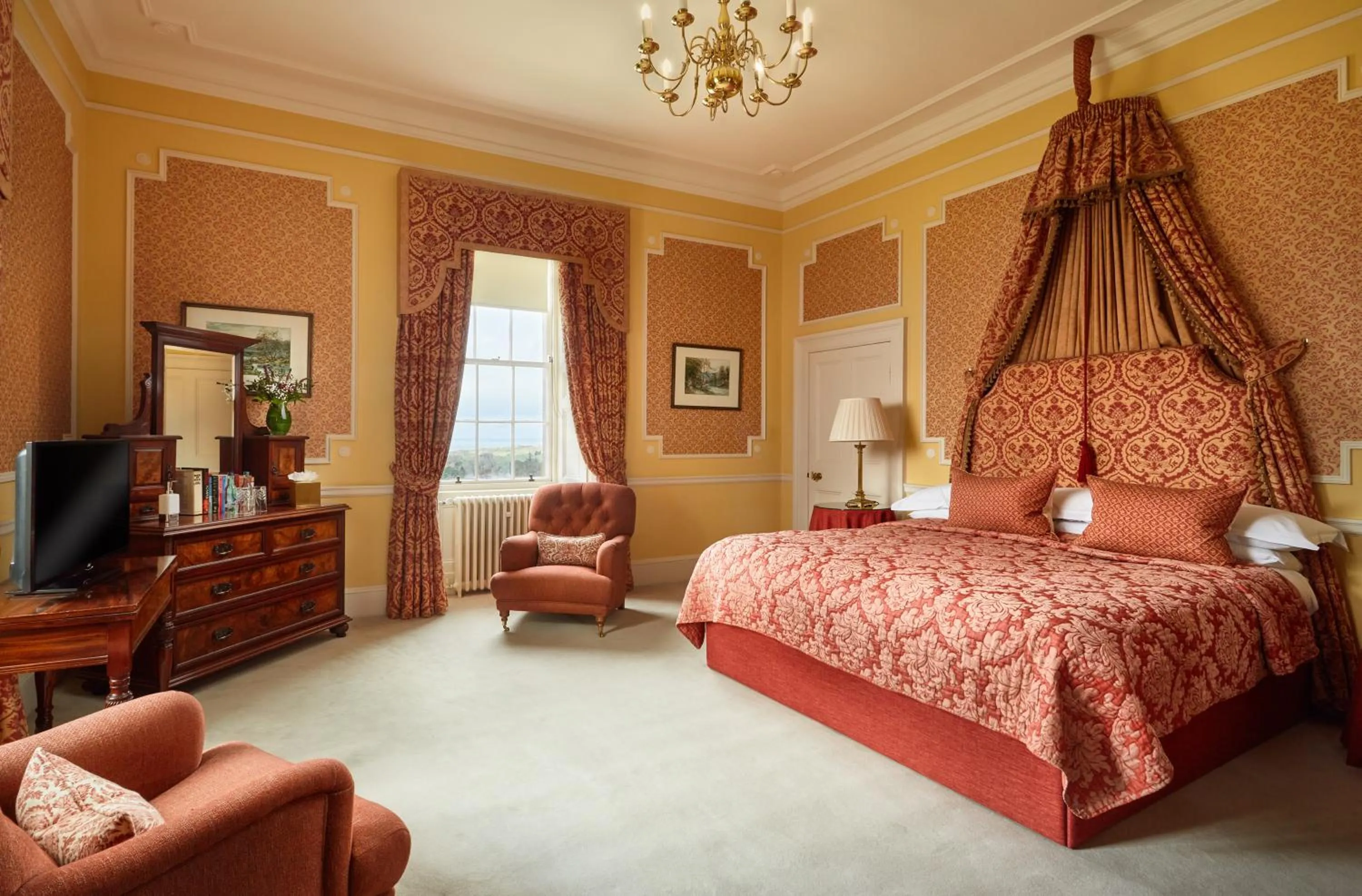 Photo of the whole room, Bed in Glenapp Castle