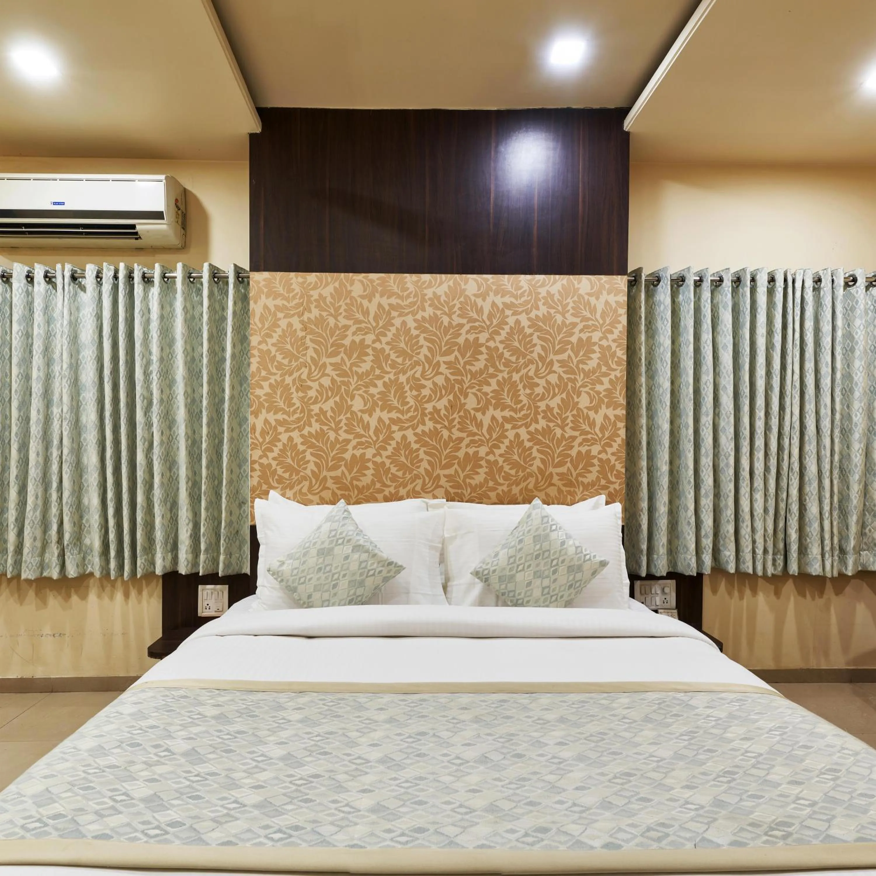 Bedroom, Bed in Hotel Atria, Kolhapur
