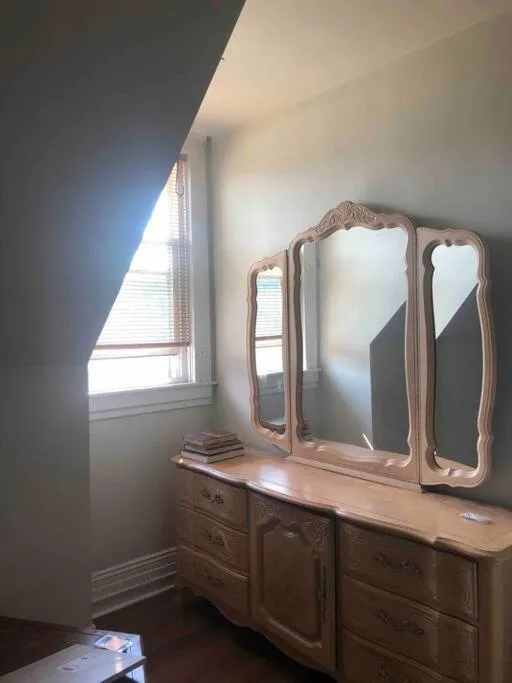 Redefined Alchemy - Bright, eclectic, pretty Apt 3E