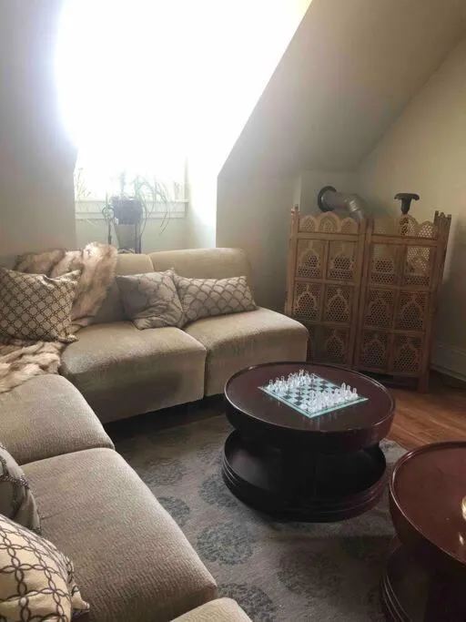 Redefined Alchemy - Bright, eclectic, pretty Apt 3E