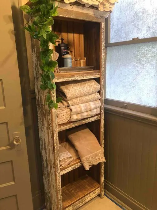 Redefined Alchemy - Bright, eclectic, pretty Apt 3E