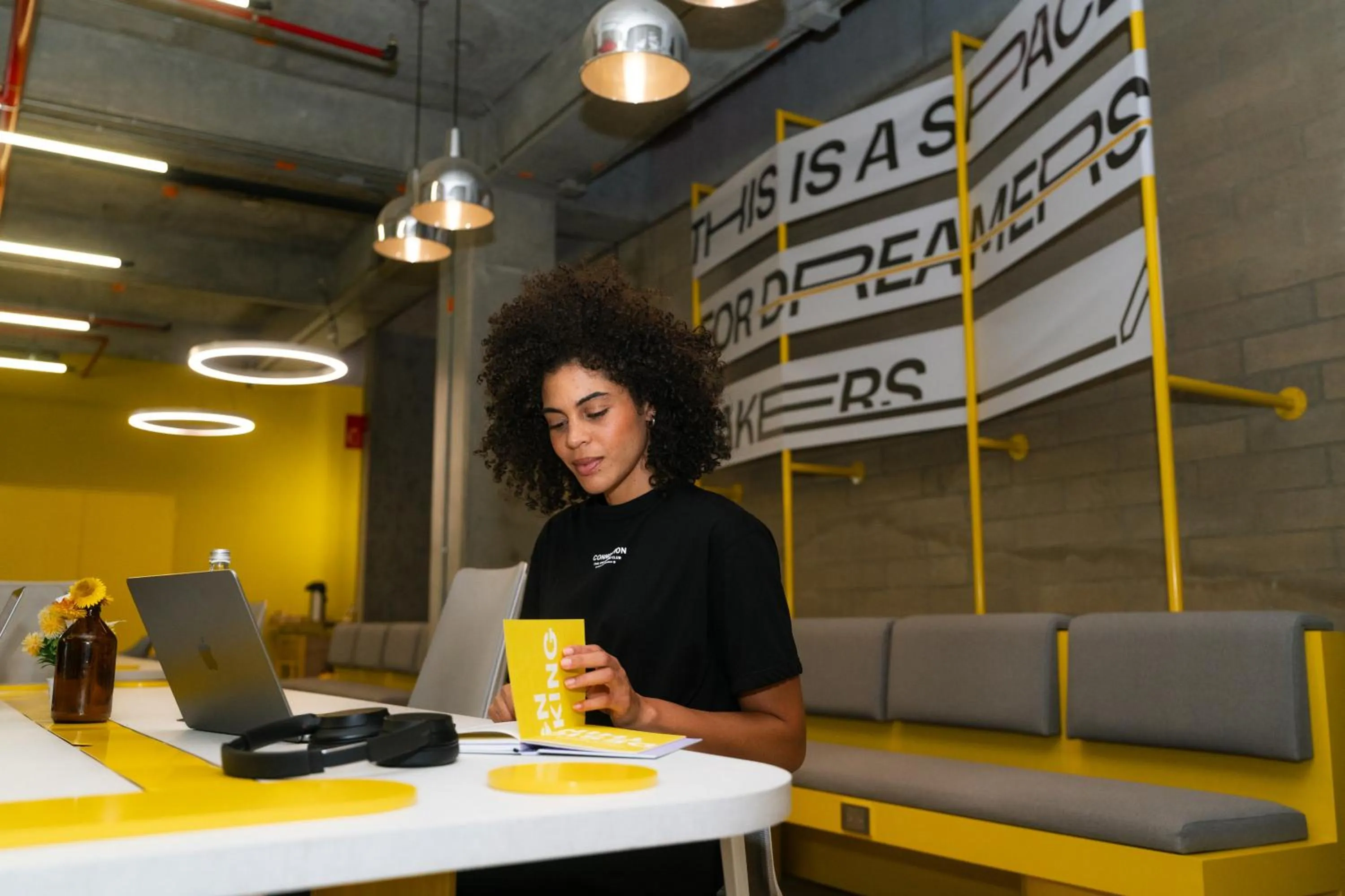 Coffee/tea facilities in Indie Universe Creative Hotel