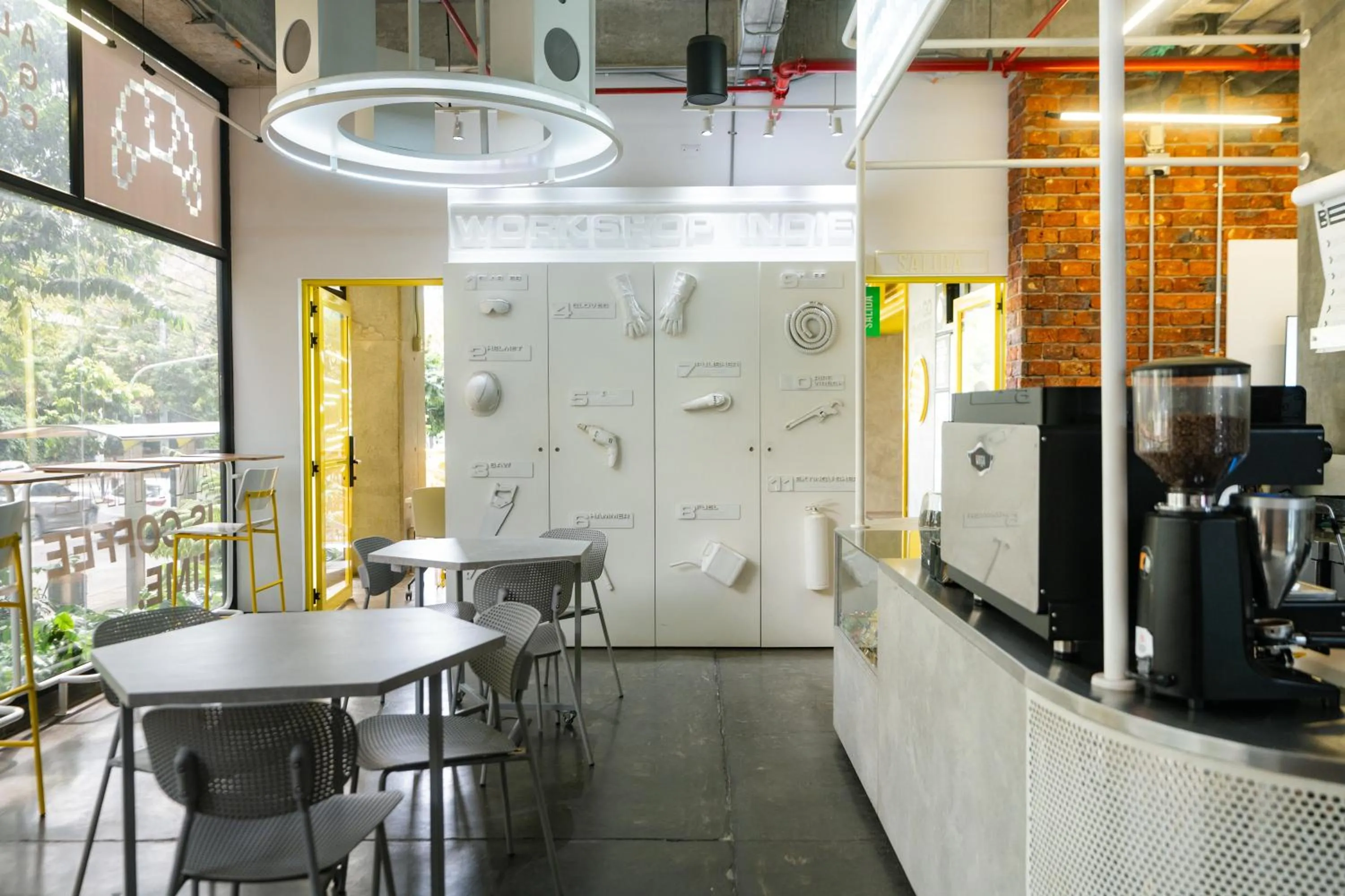 Coffee/tea facilities in Indie Universe Creative Hotel