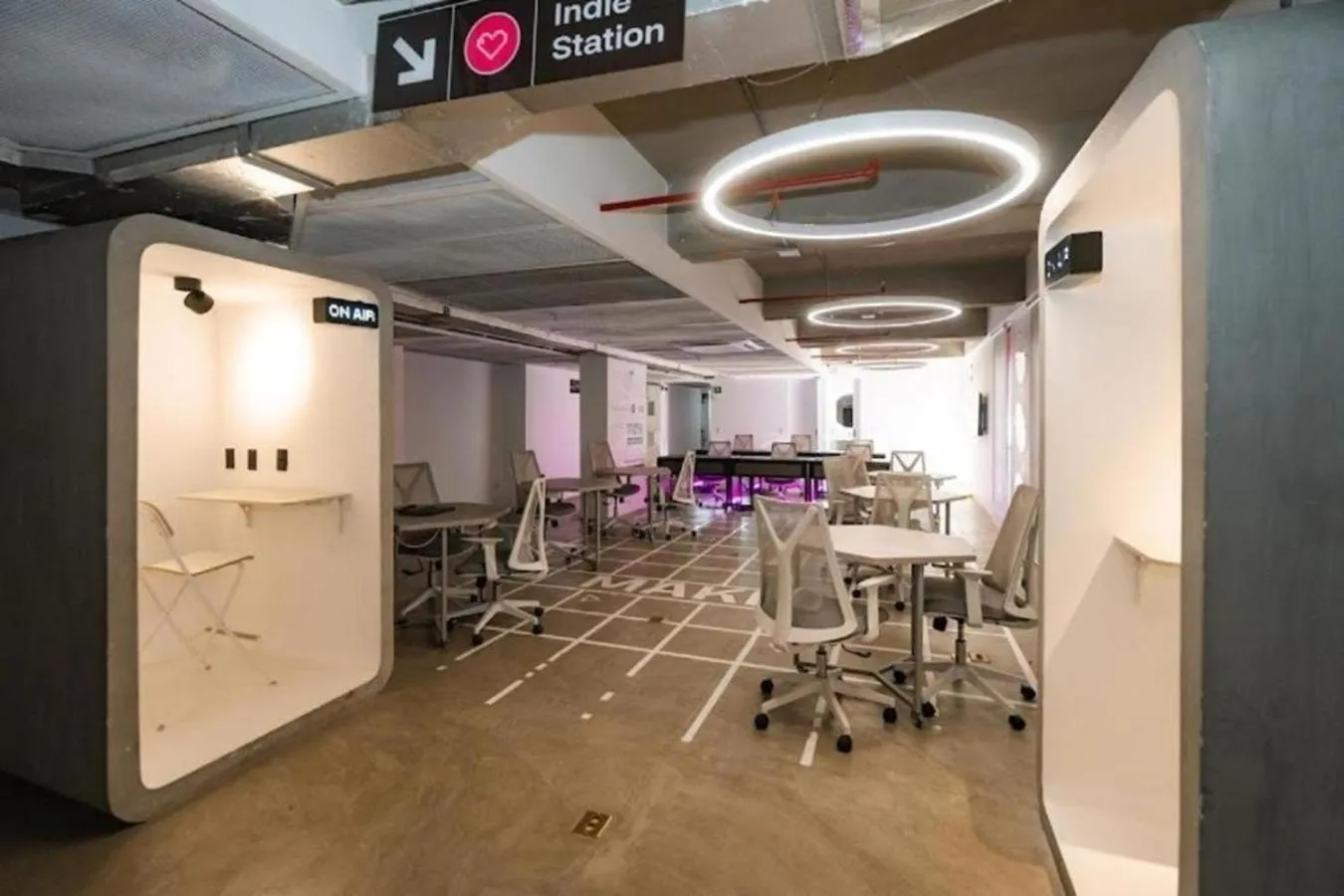 Indie Universe Creative Hotel