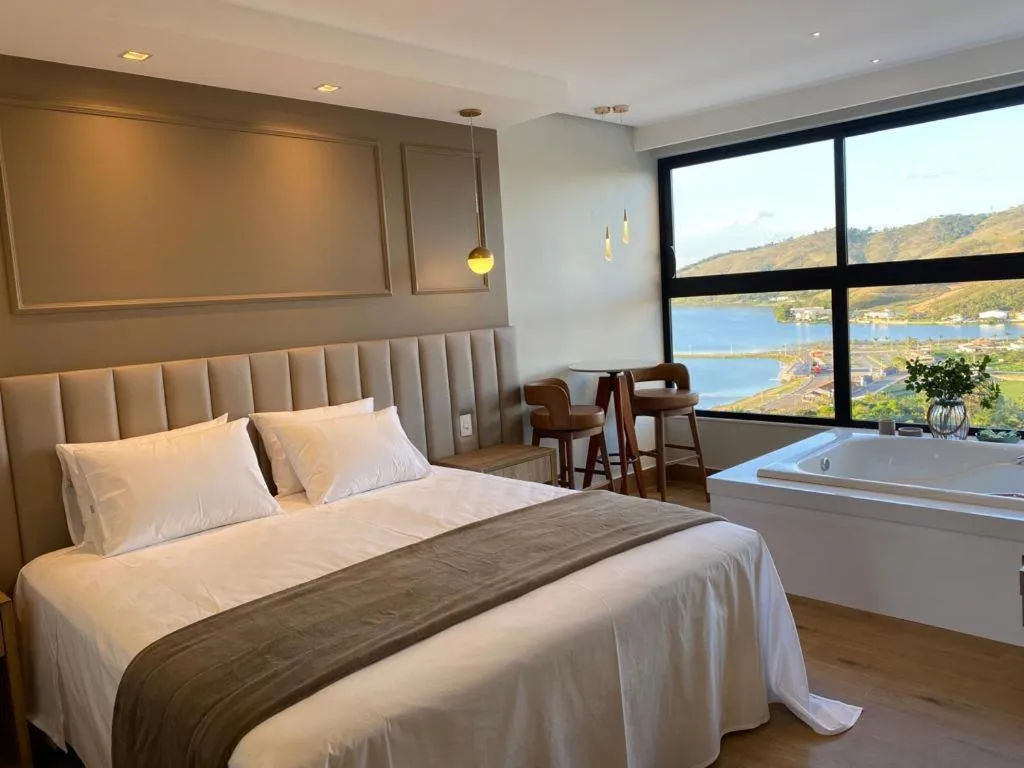 Bedroom, Bed in Vista do Lago Hotel