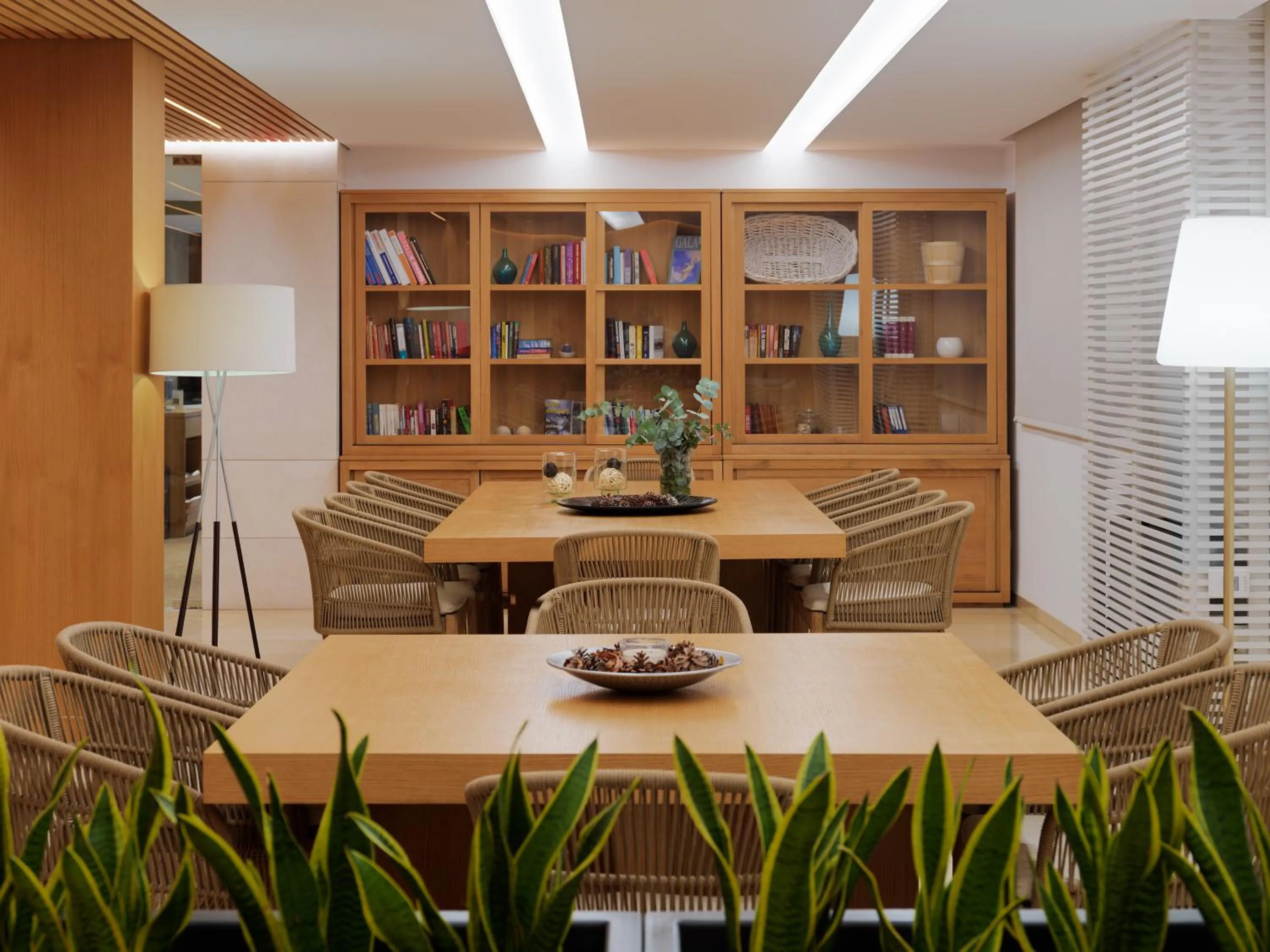 Restaurant/places to eat in Hotel Saratoga