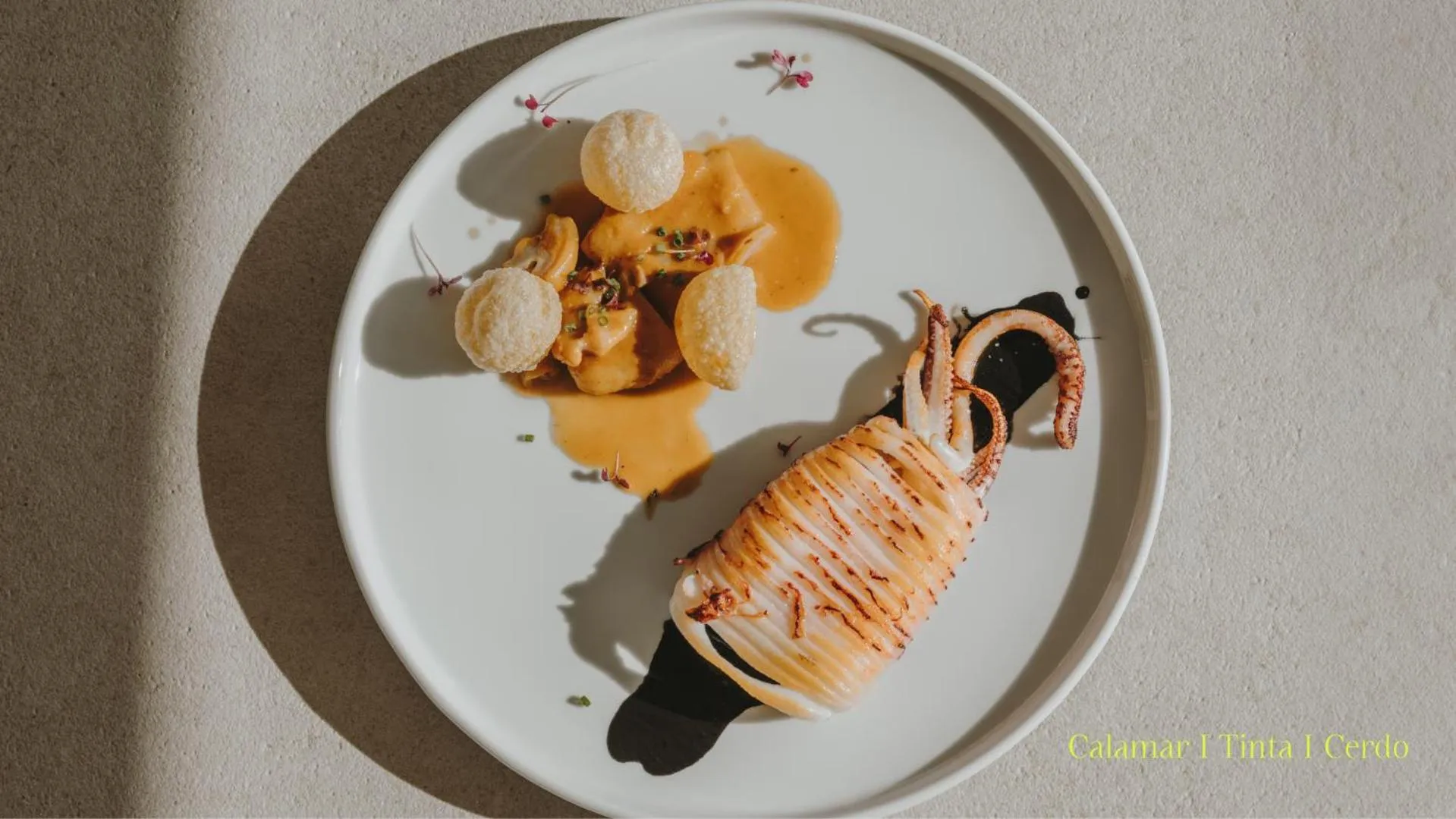 Restaurant/places to eat in Hotel Saratoga