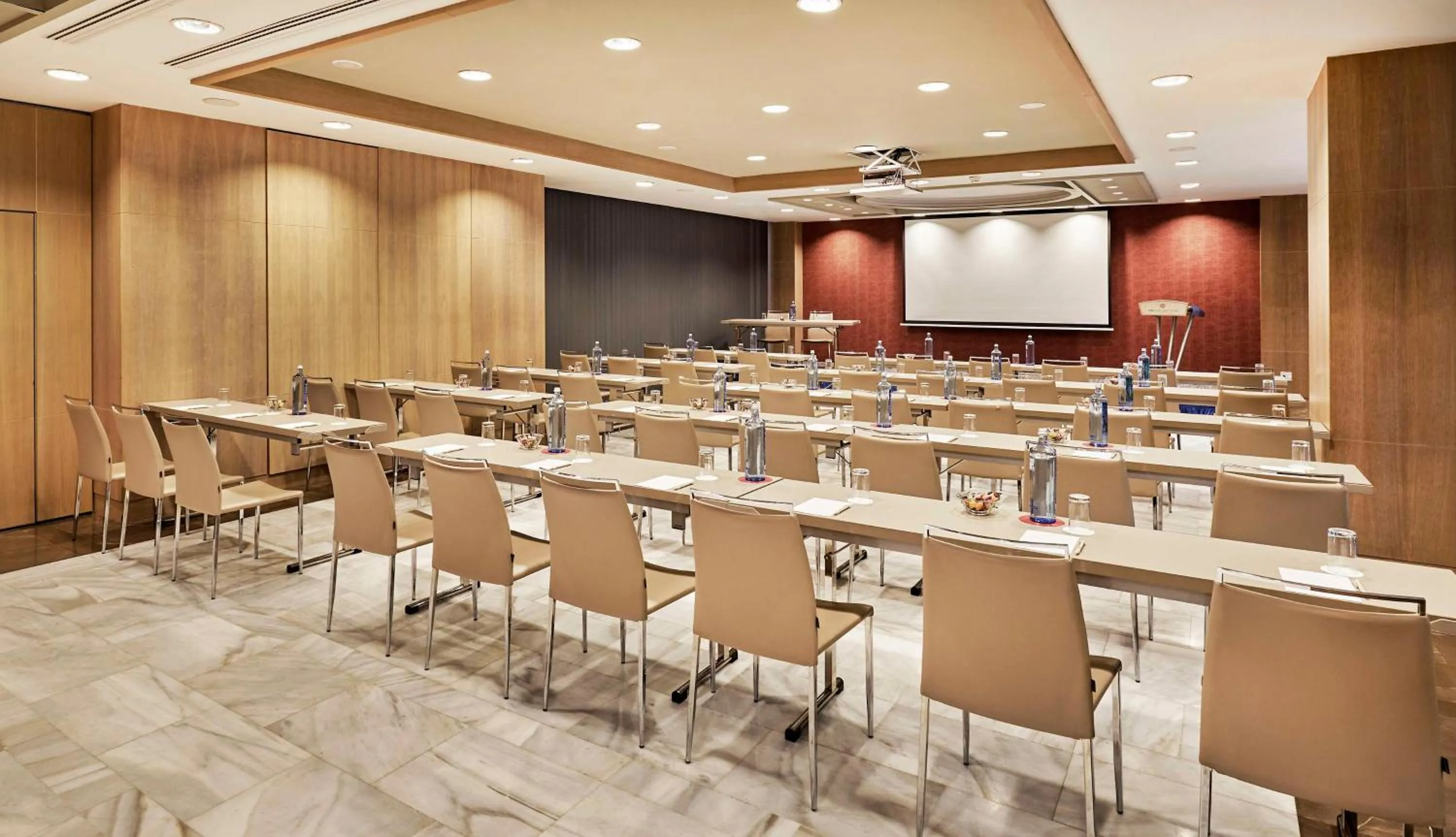 Meeting/conference room in NH Collection Madrid Eurobuilding