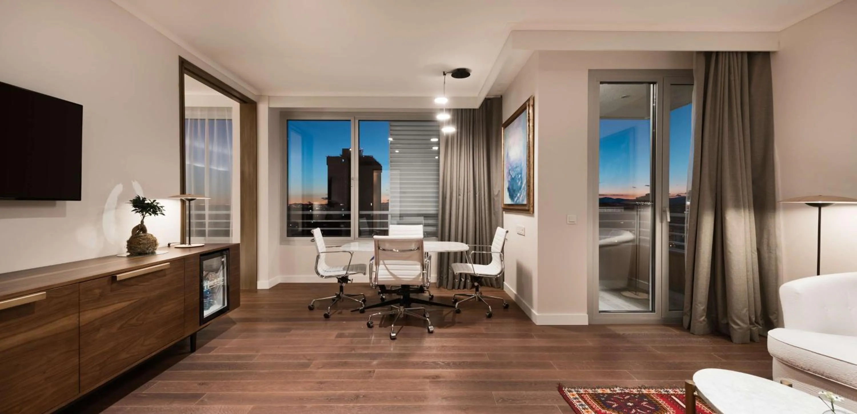 Photo of the whole room in NH Collection Madrid Eurobuilding