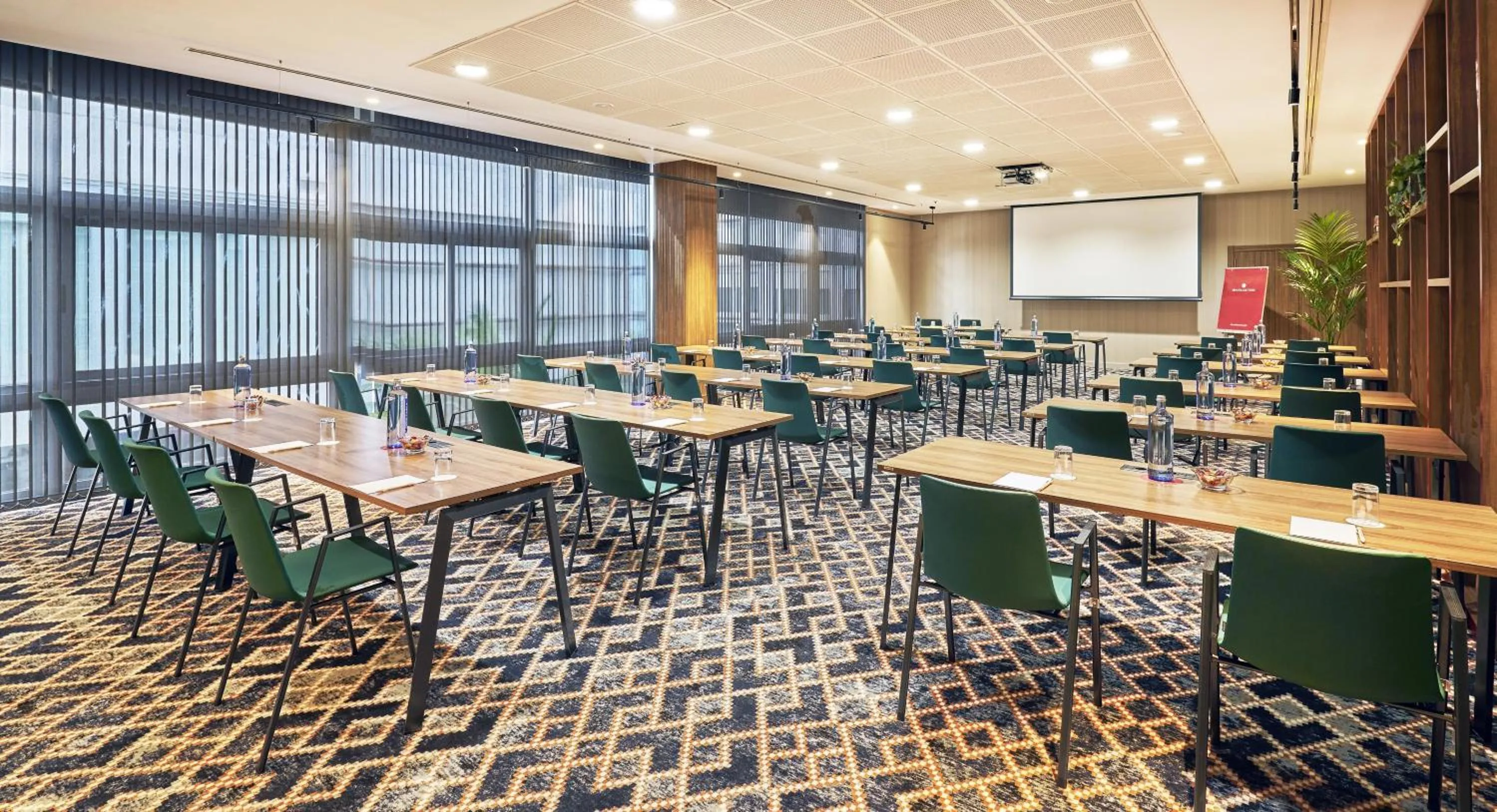 Bedroom in NH Collection Madrid Eurobuilding