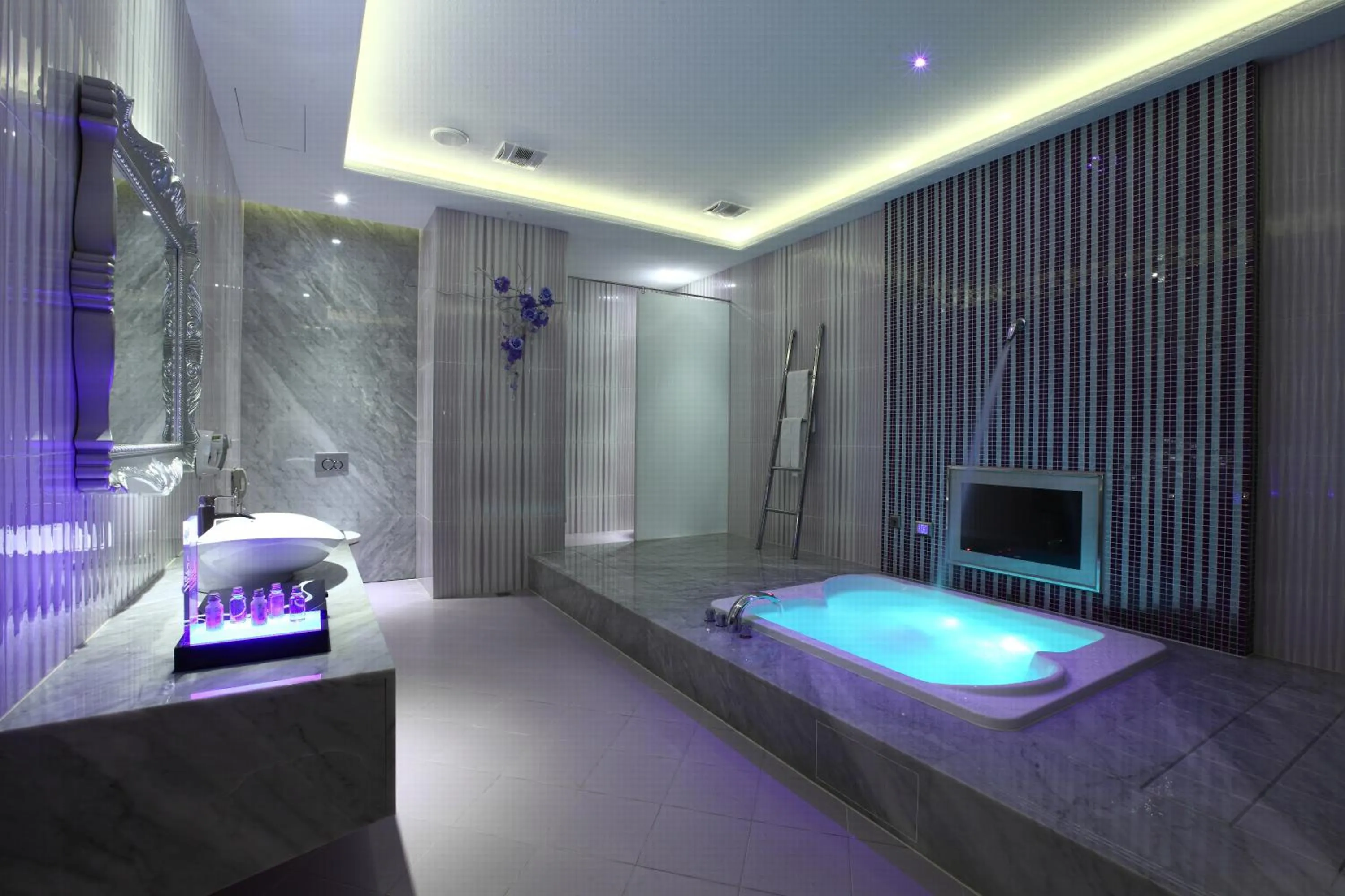Shower in Icloud Luxury Resort & Hotel