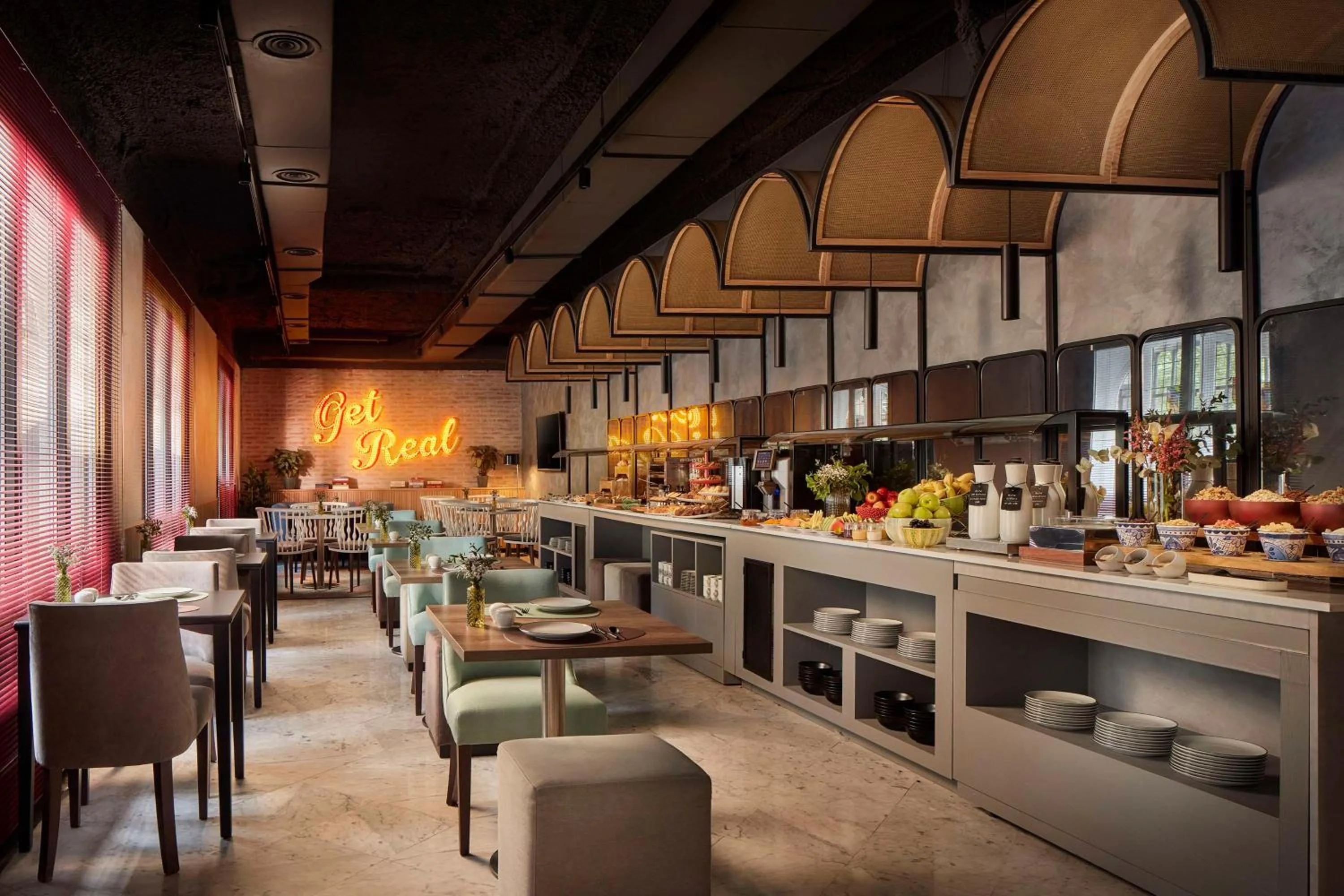 Restaurant/places to eat in Avani Alonso Martinez