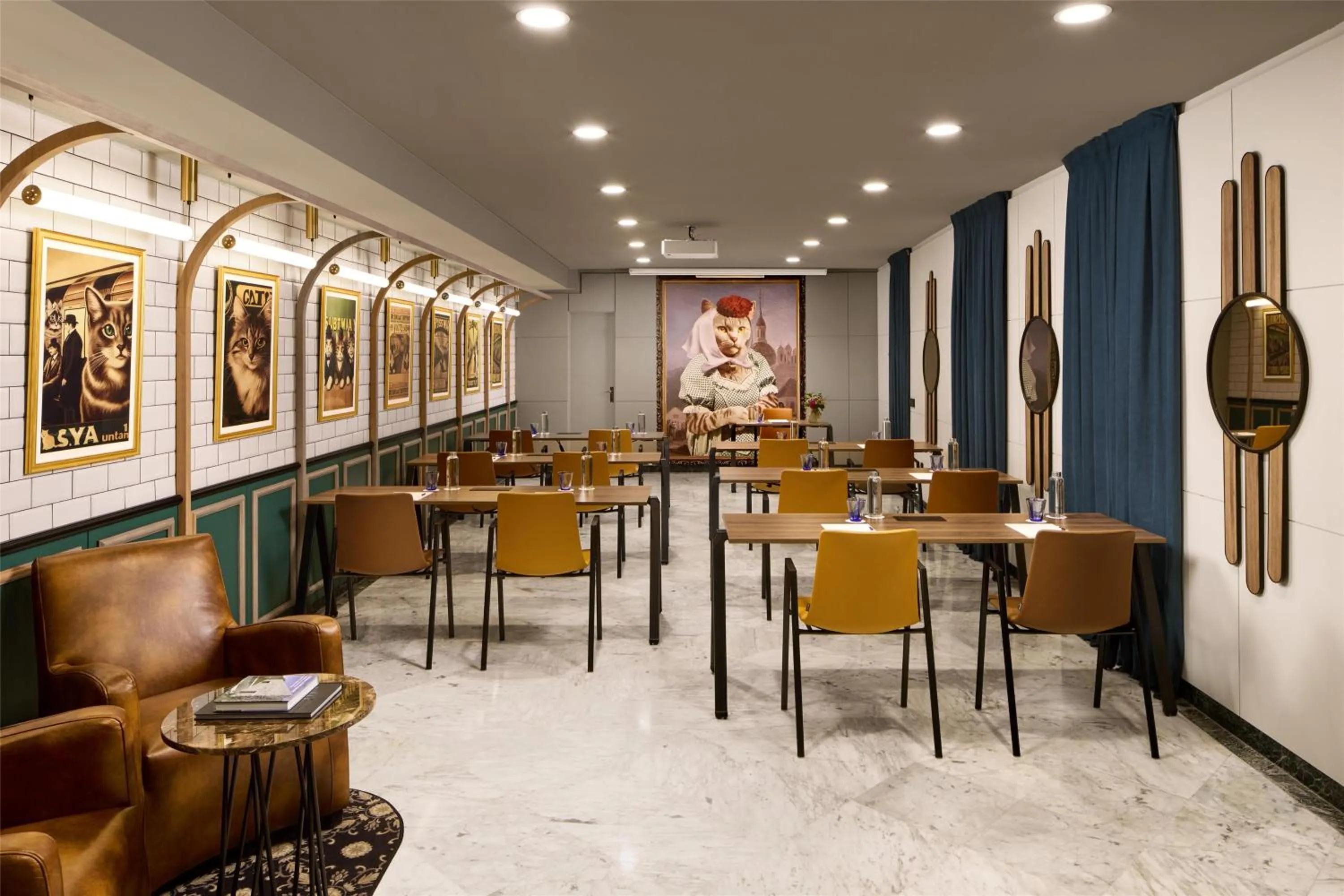 Meeting/conference room in Avani Alonso Martinez