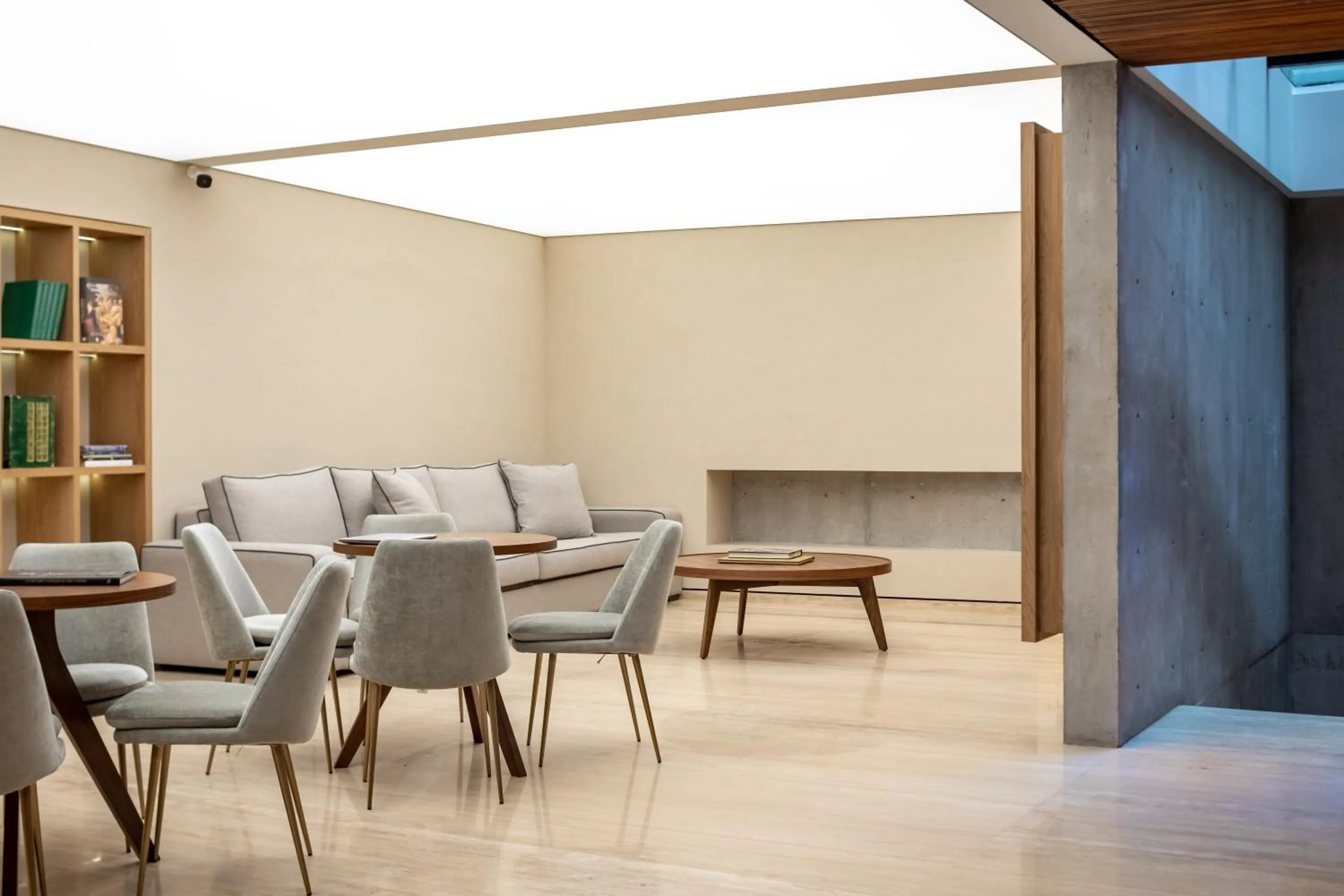 Communal lounge/ TV room in Ana Polanco Apartments