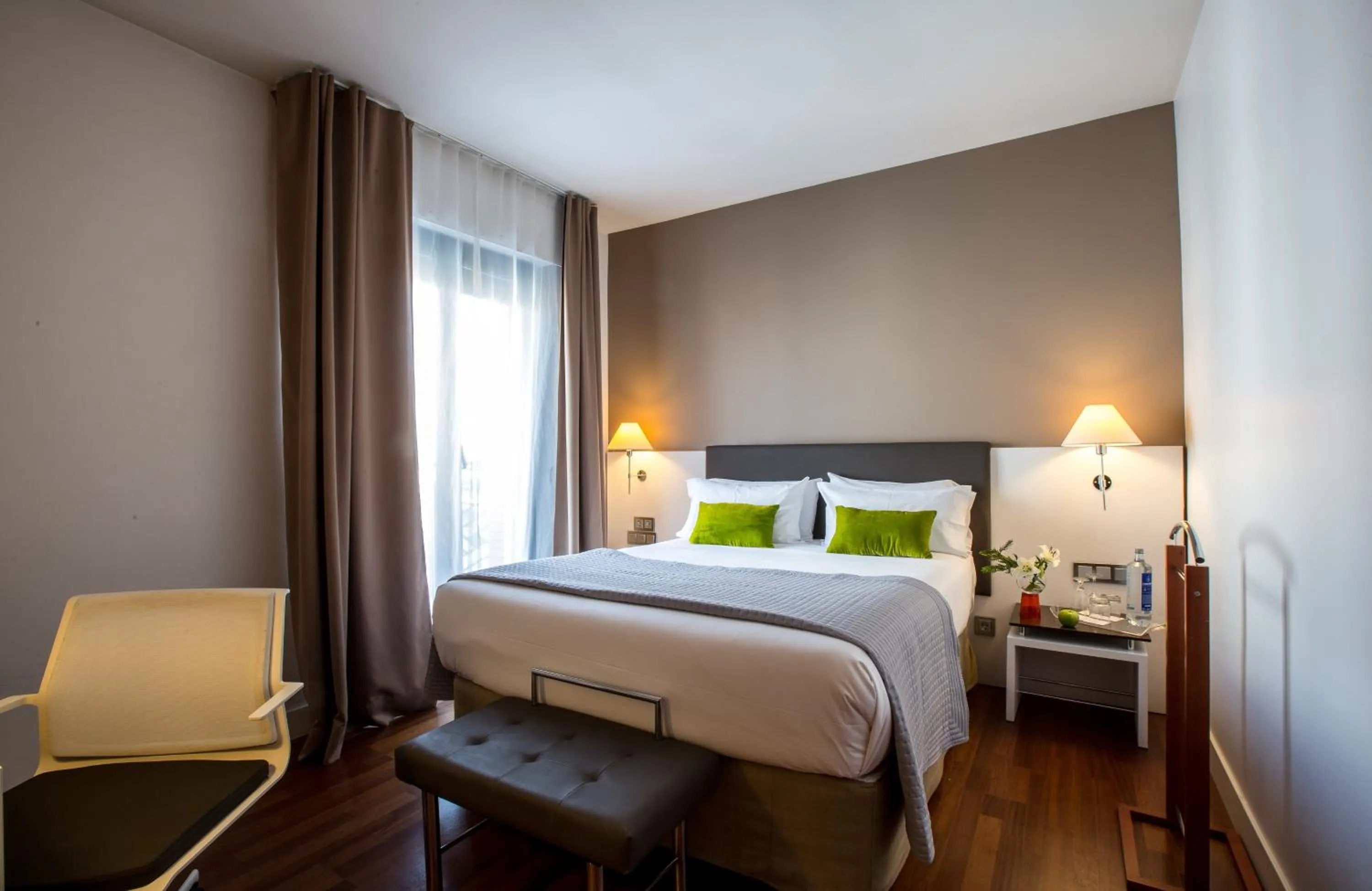 Photo of the whole room, Bed in Leonardo Boutique Hotel Madrid