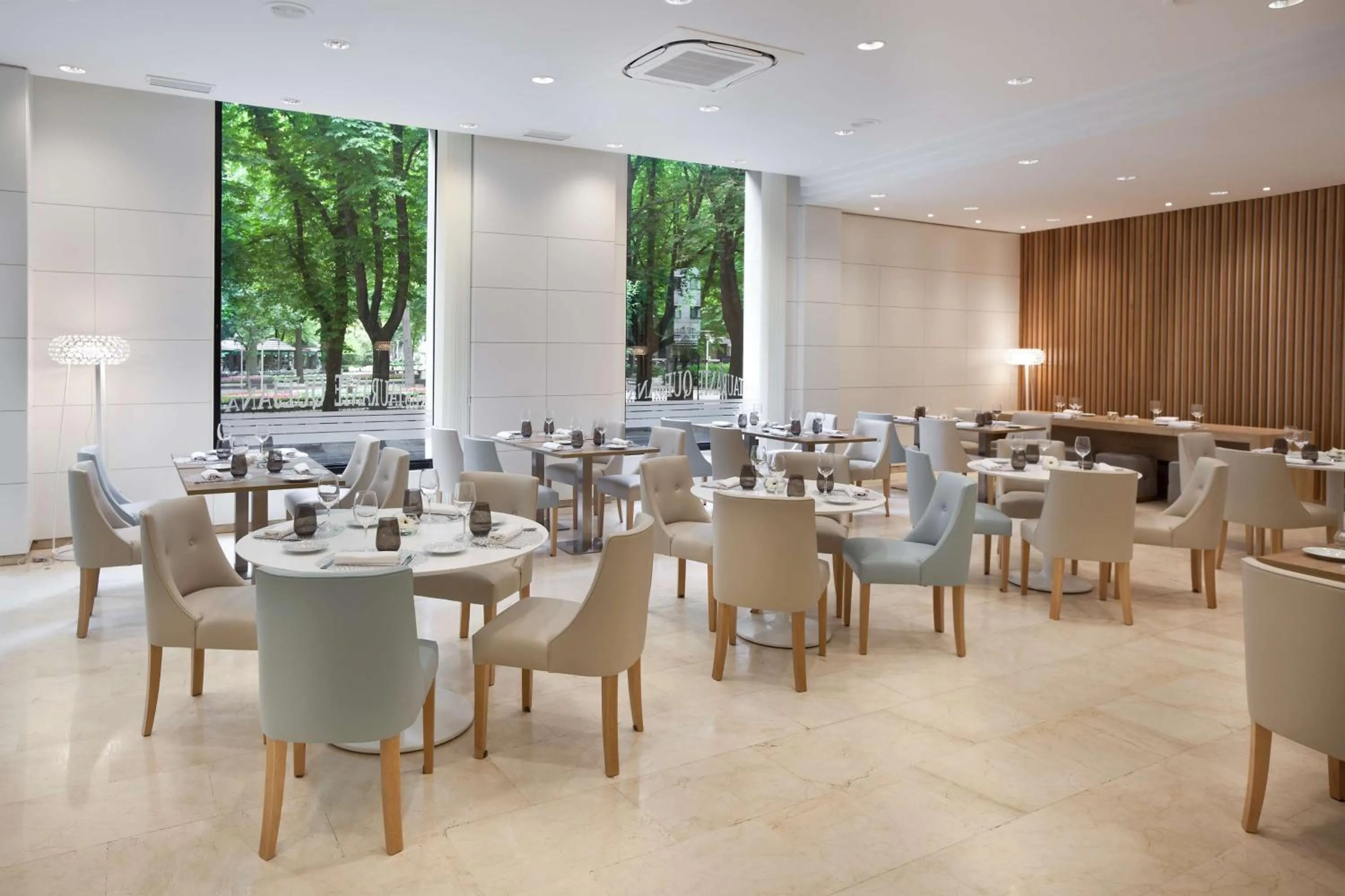 Restaurant/places to eat in NH Canciller Ayala Vitoria