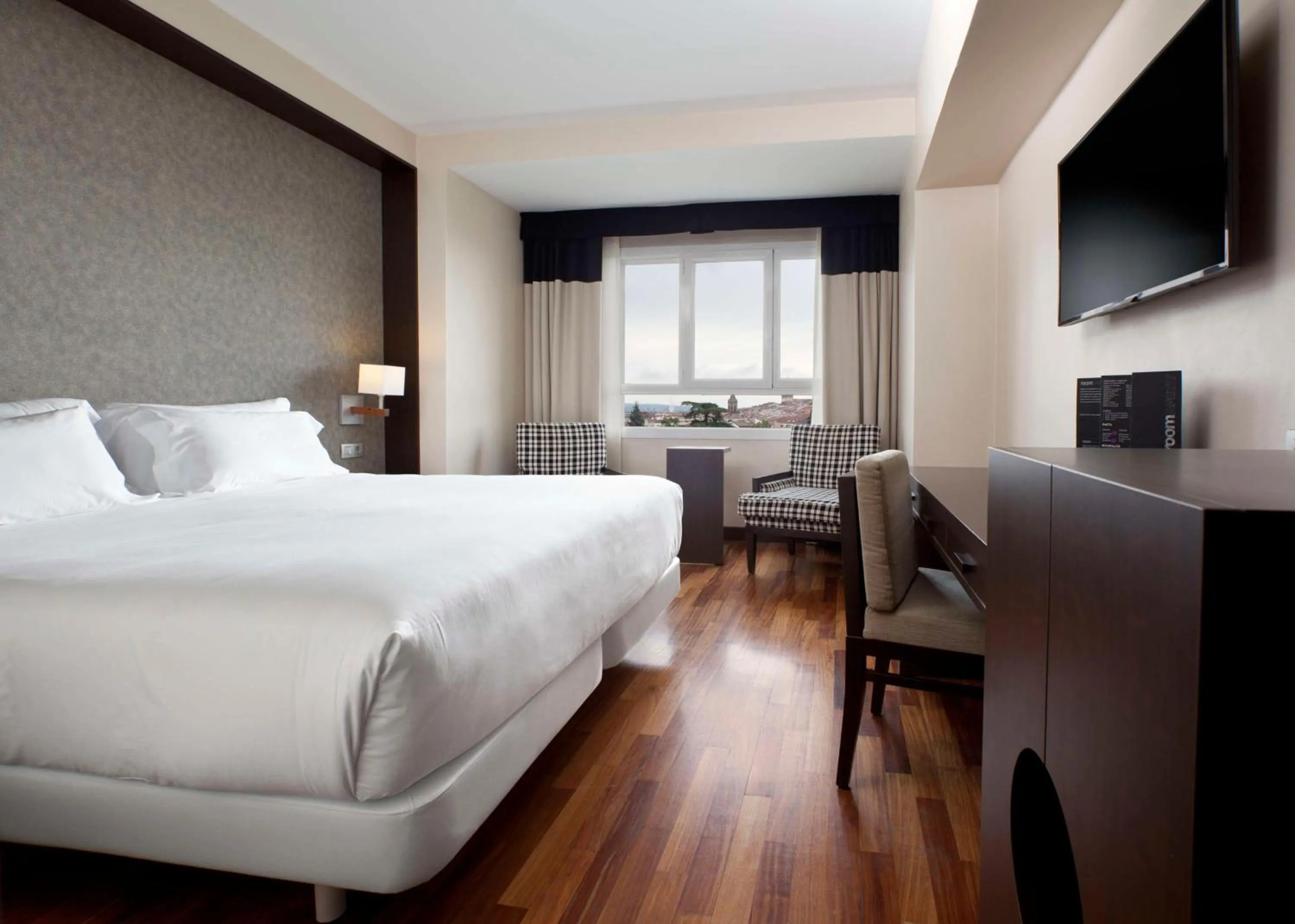 Bedroom, Bed in NH Canciller Ayala Vitoria