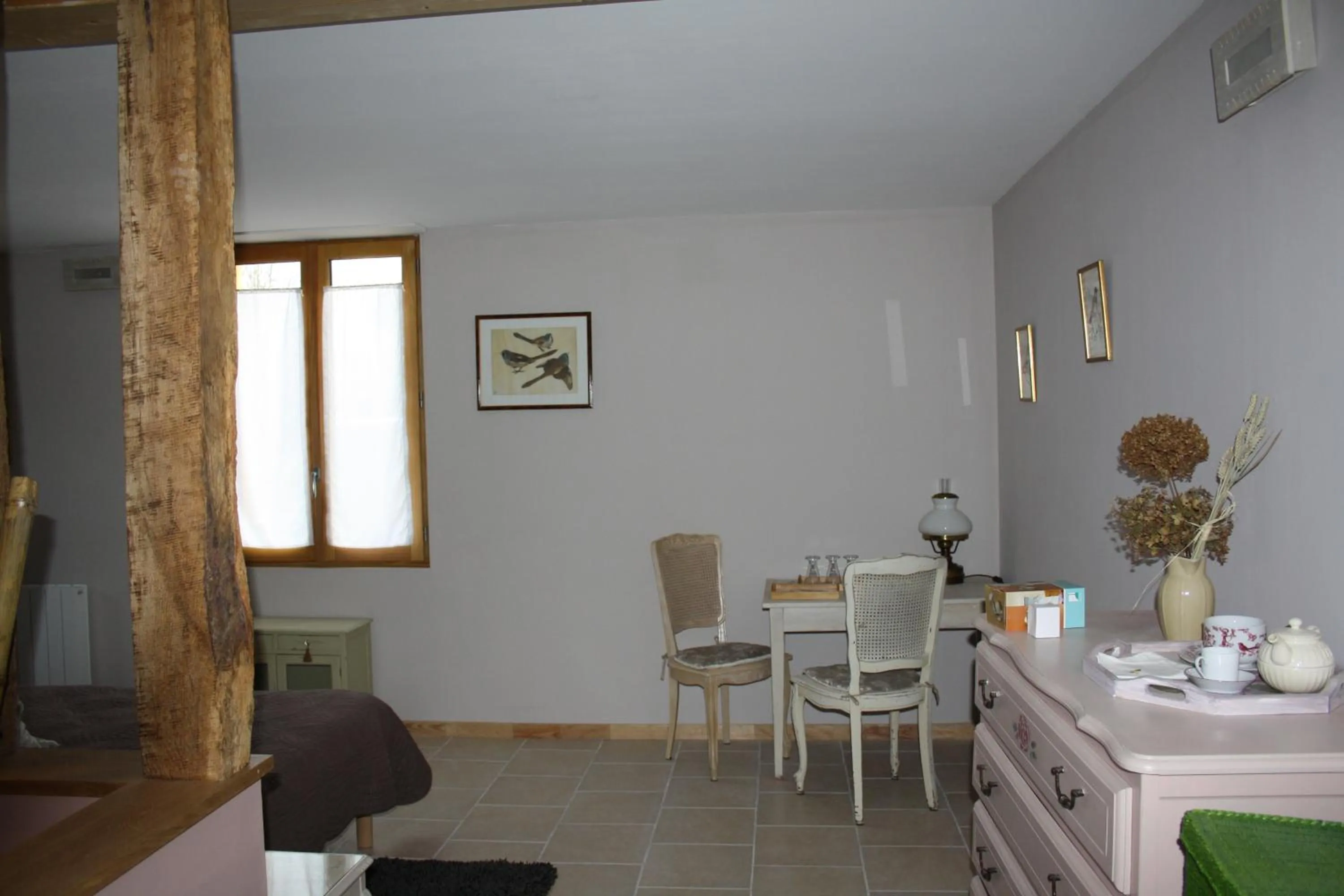 Coffee/tea facilities in Chambre d'hôtes - Le jardin des Patissons