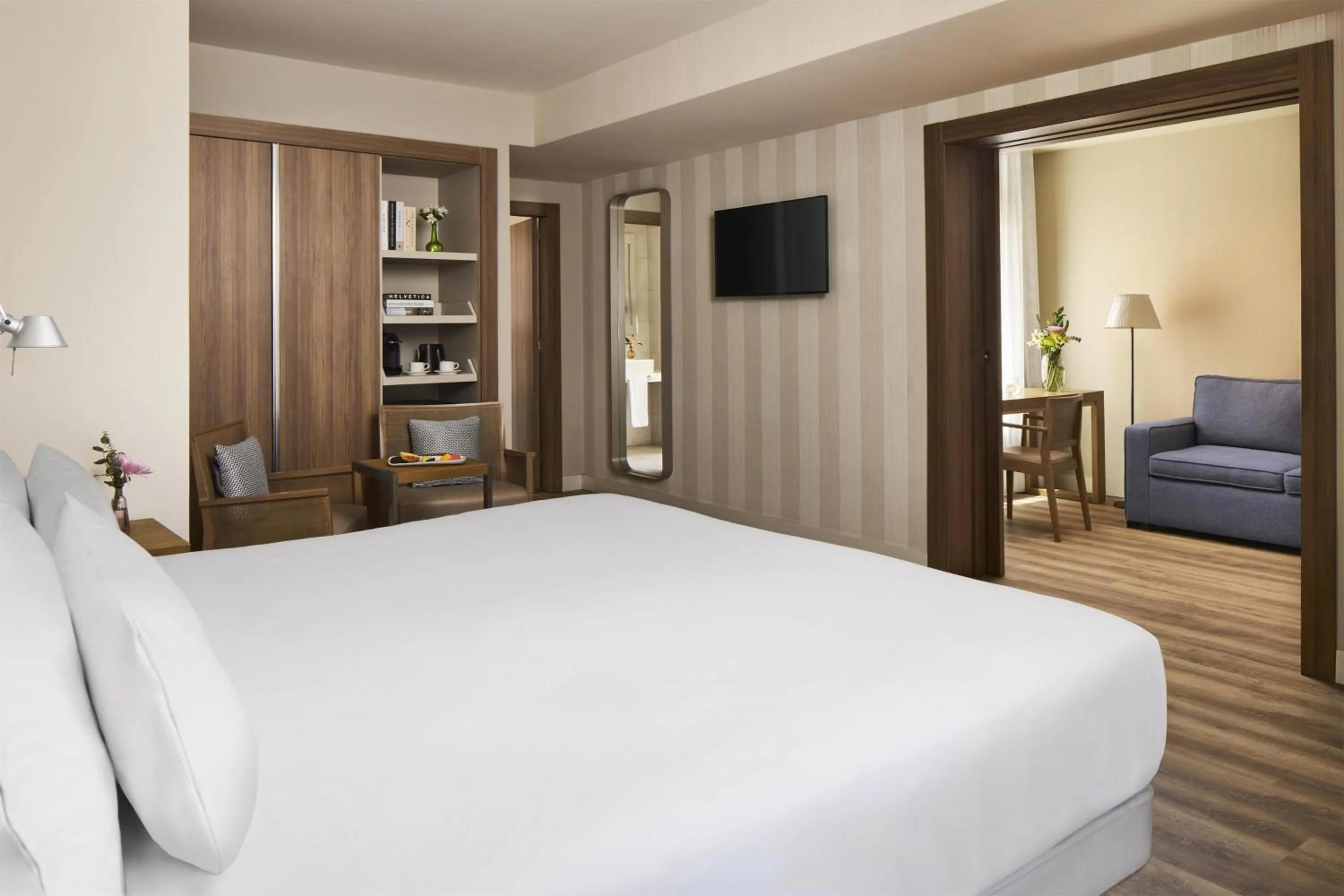 Photo of the whole room, Bed in NH Madrid Balboa