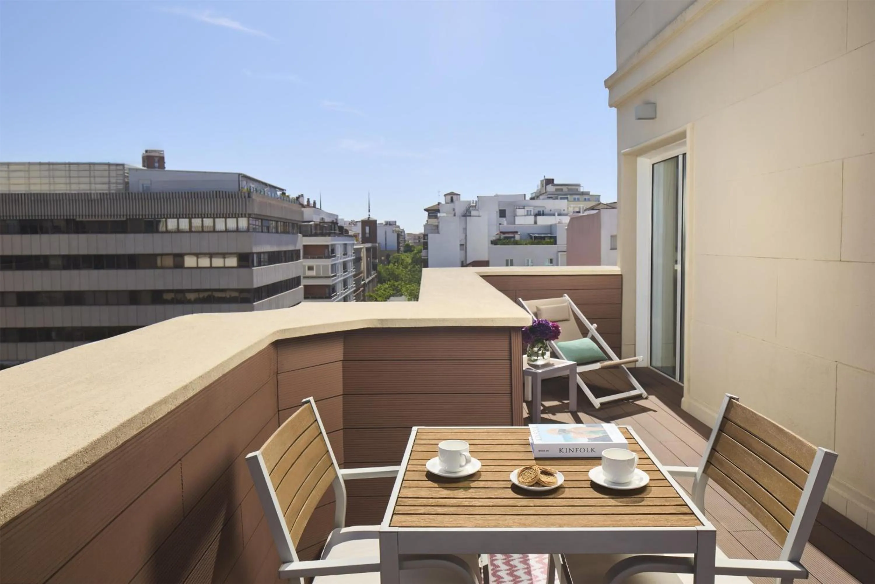 Property building in NH Madrid Balboa