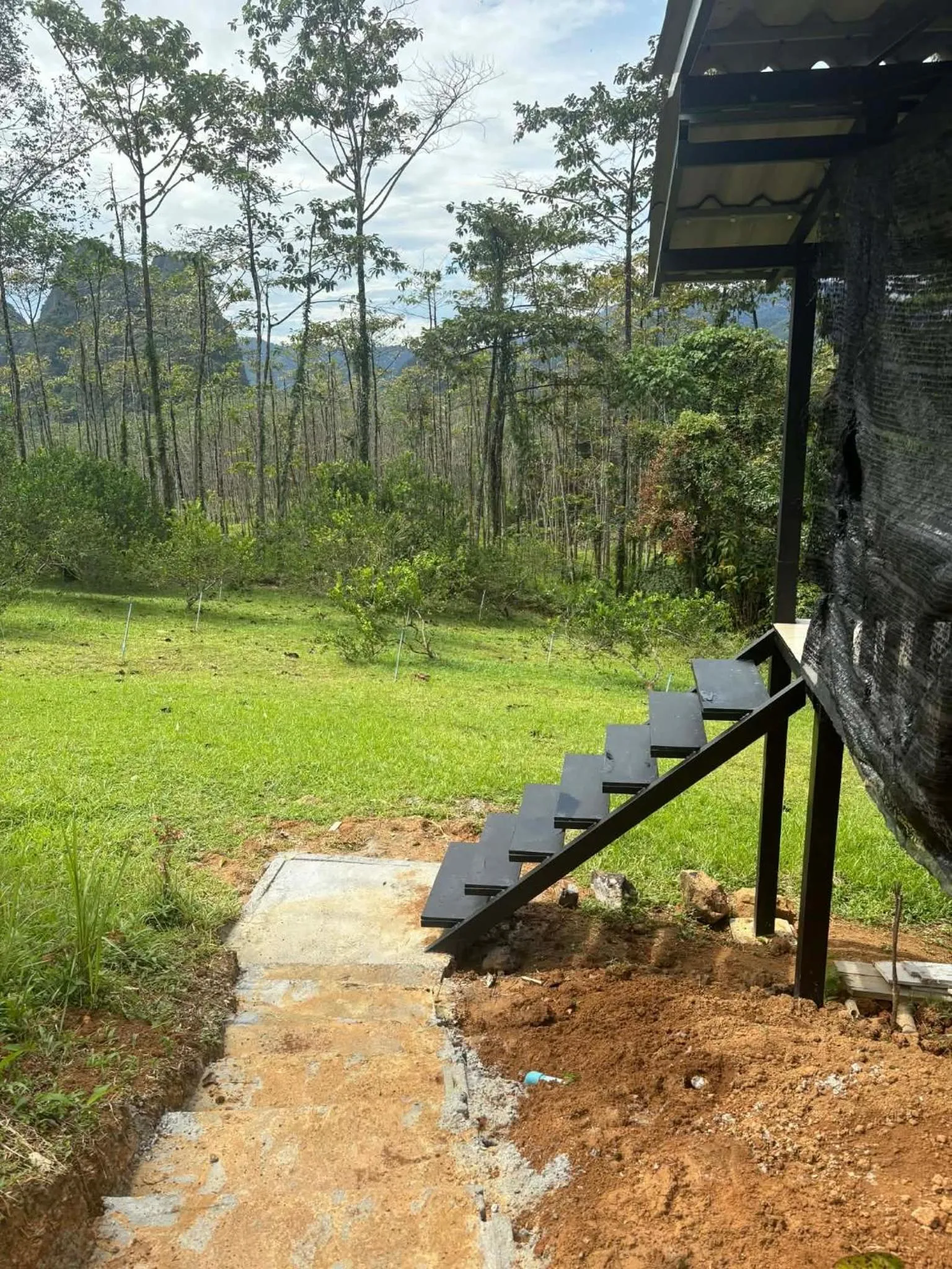 Khao Sok Hill Top Resort