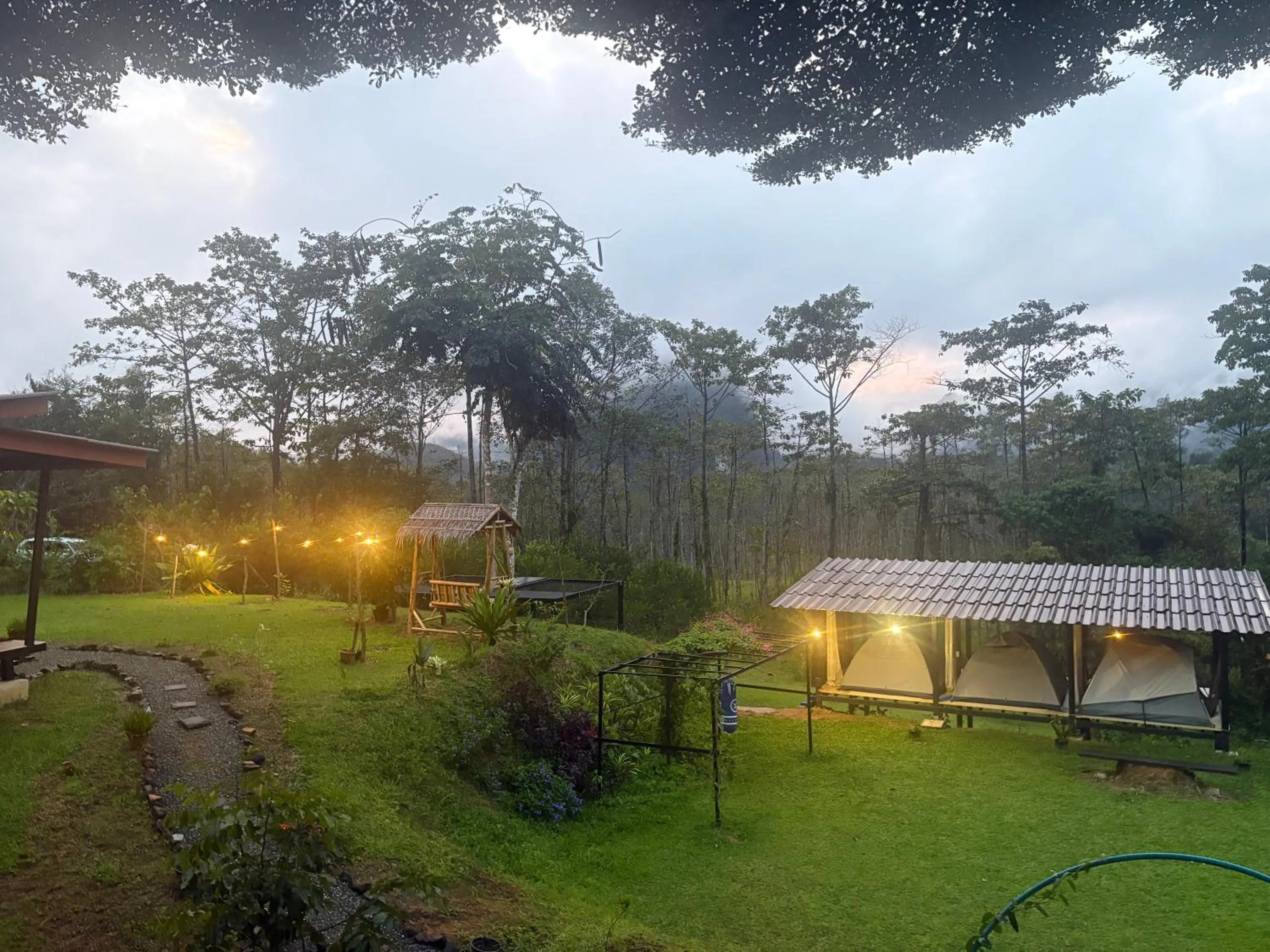 Khao Sok Hill Top Resort