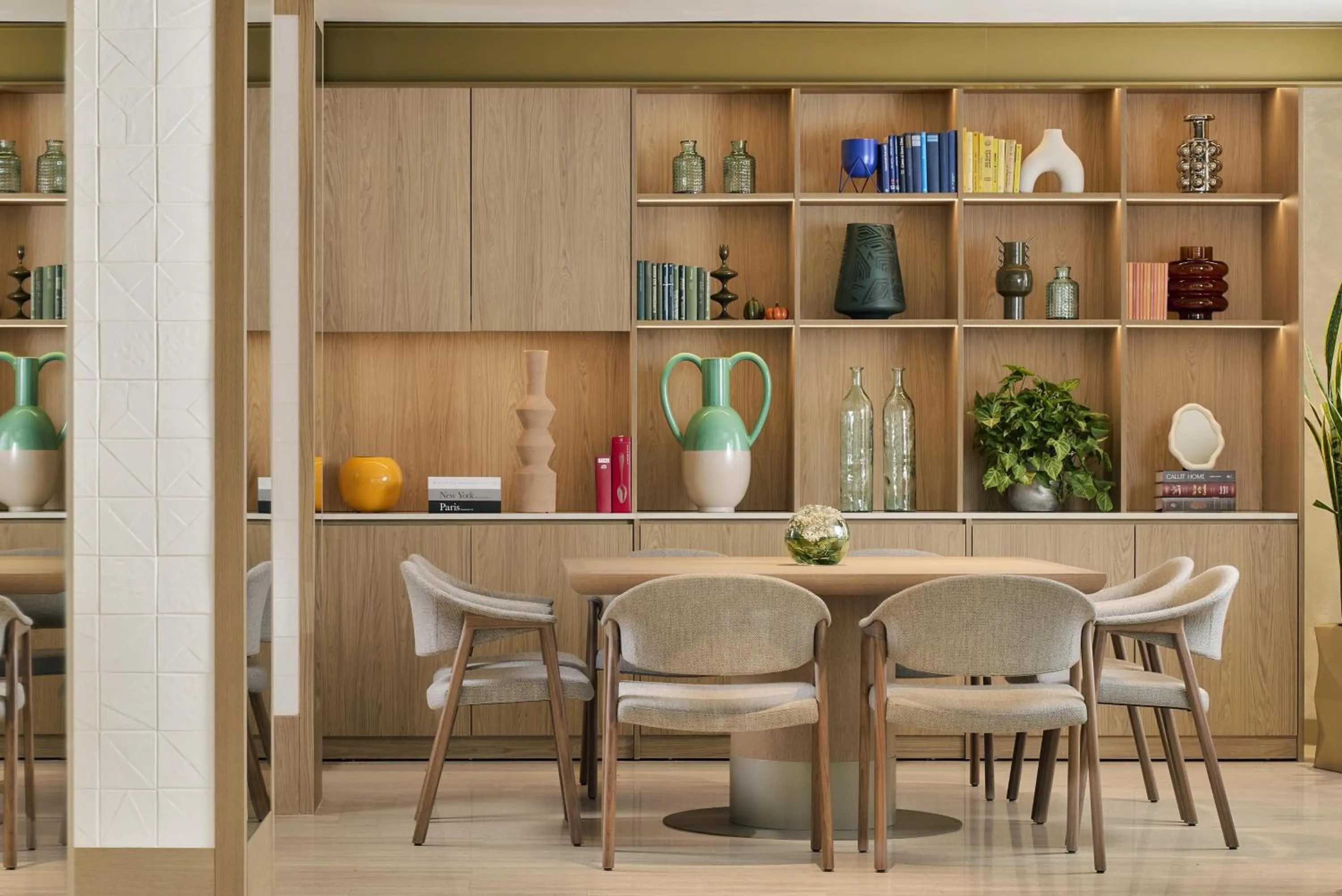 Lobby or reception in NH Paseo de la Habana