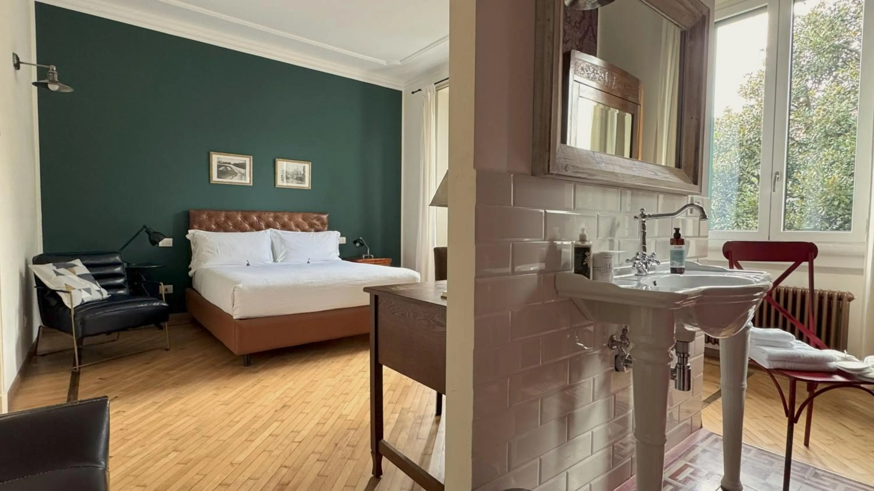 Bedroom, Bed in Porta Tosa Boutique