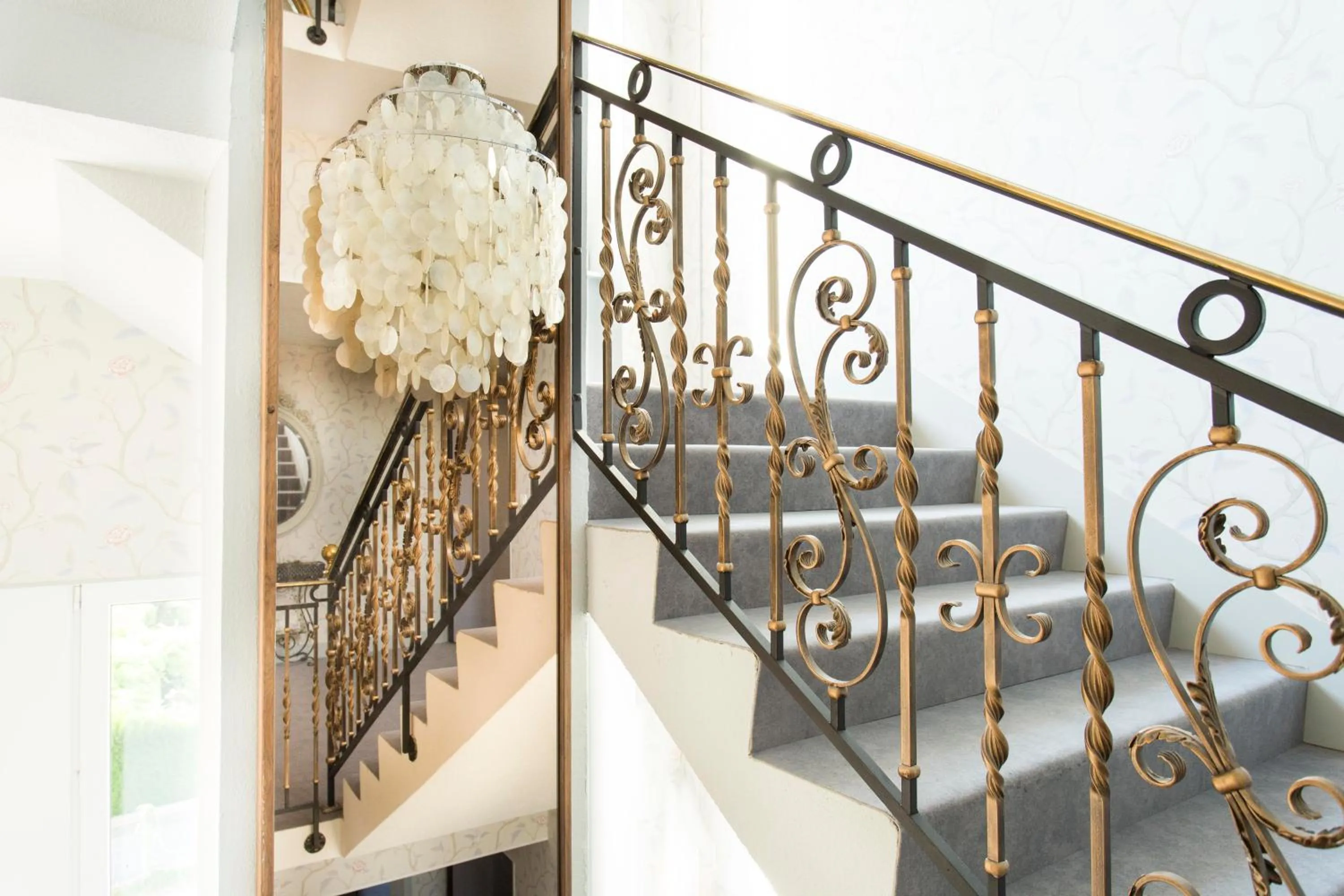 Decorative detail in Hôtel d'Angleterre