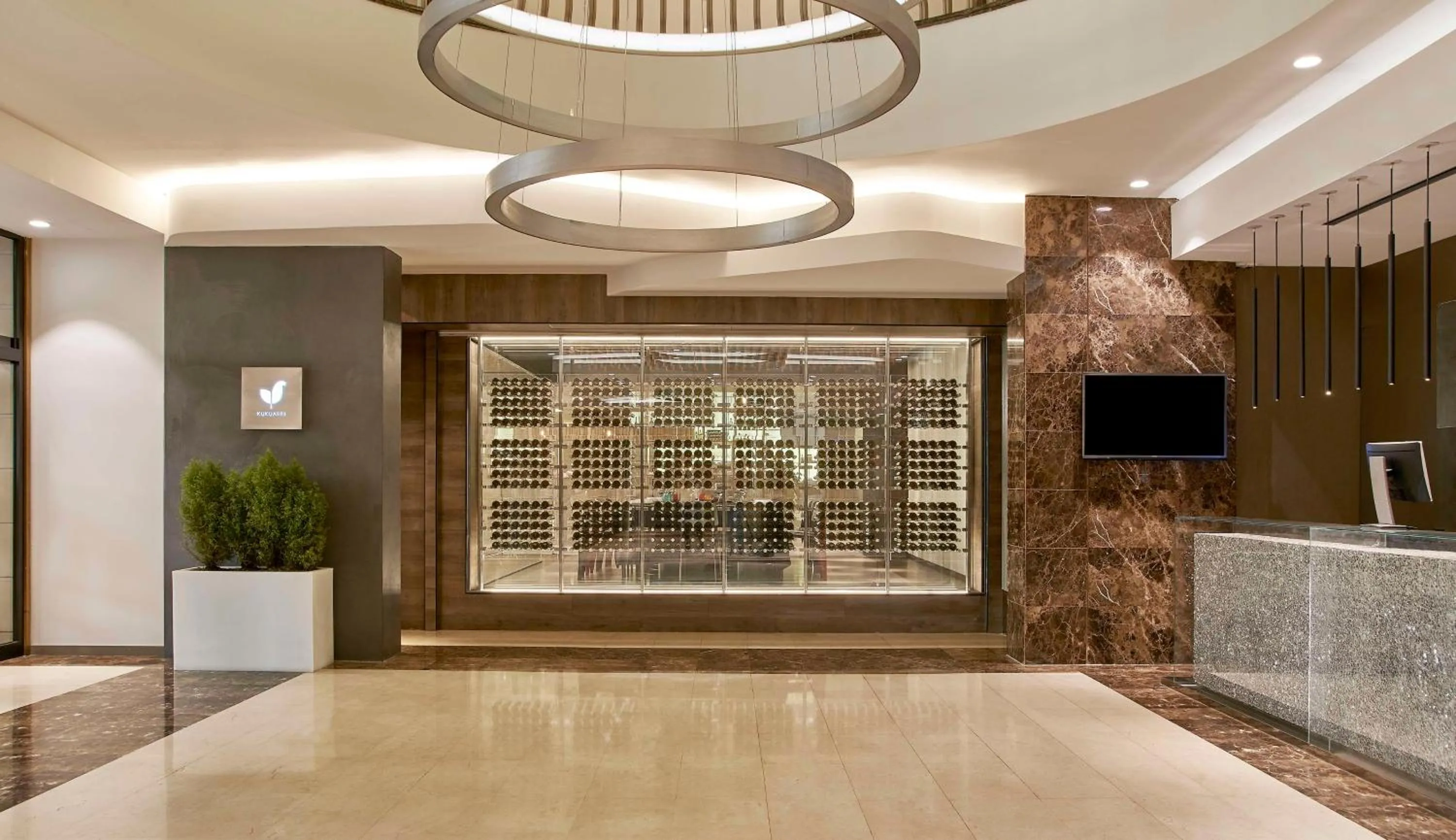 Lobby or reception in NH Collection San Sebastián Aranzazu