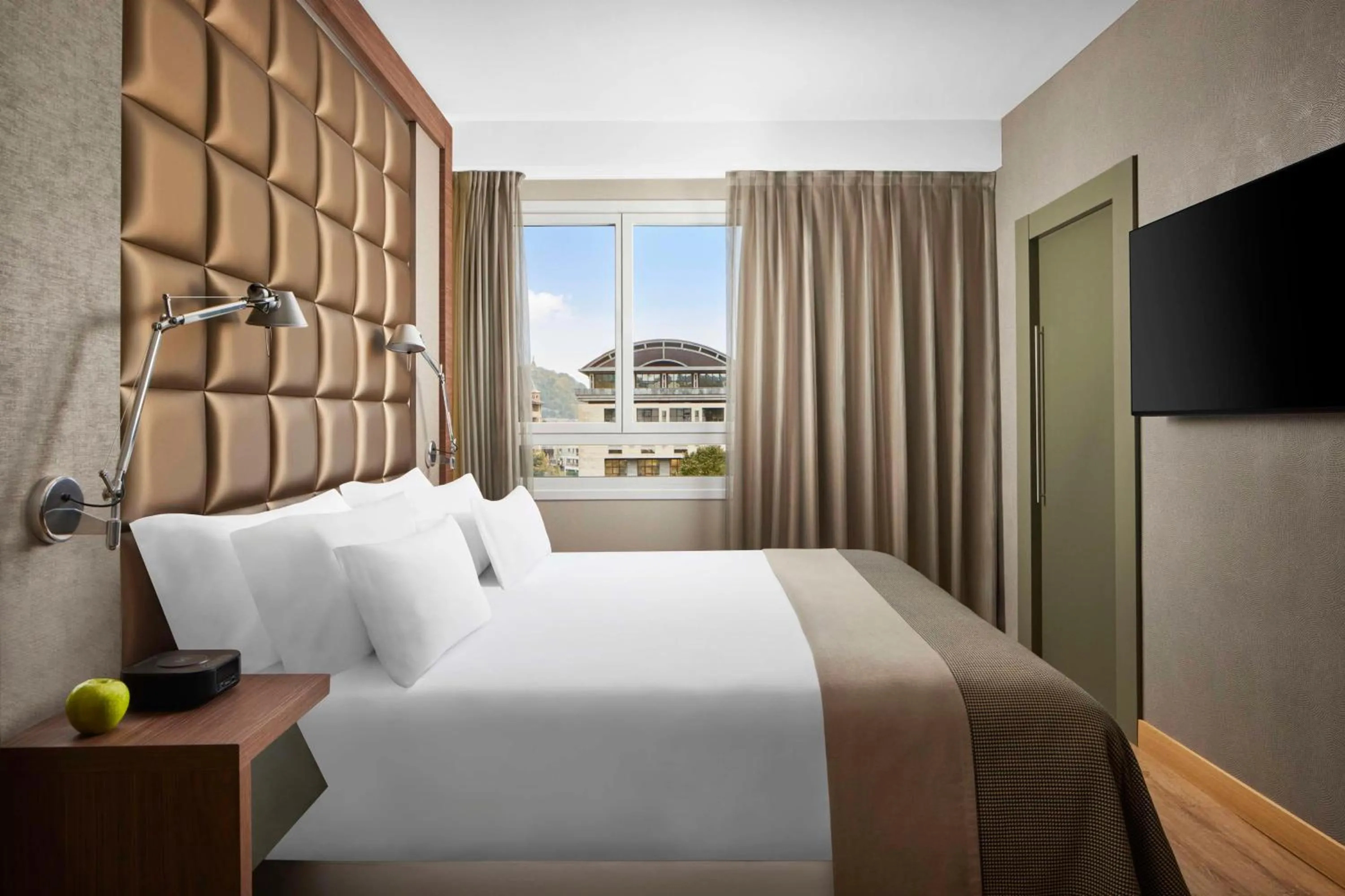 Bedroom, Bed in NH Collection San Sebastián Aranzazu