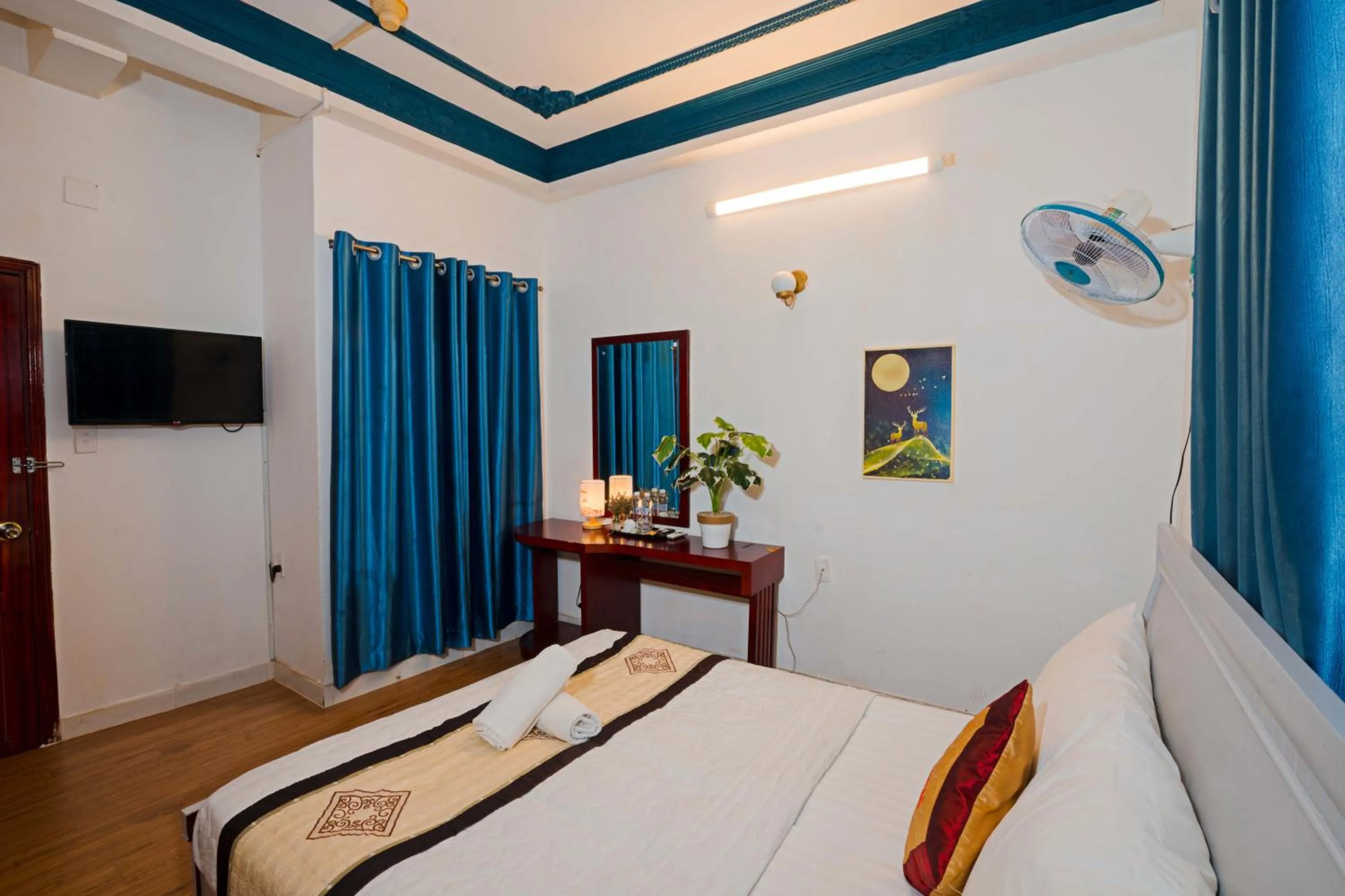 TV and multimedia in Adenia Hotel