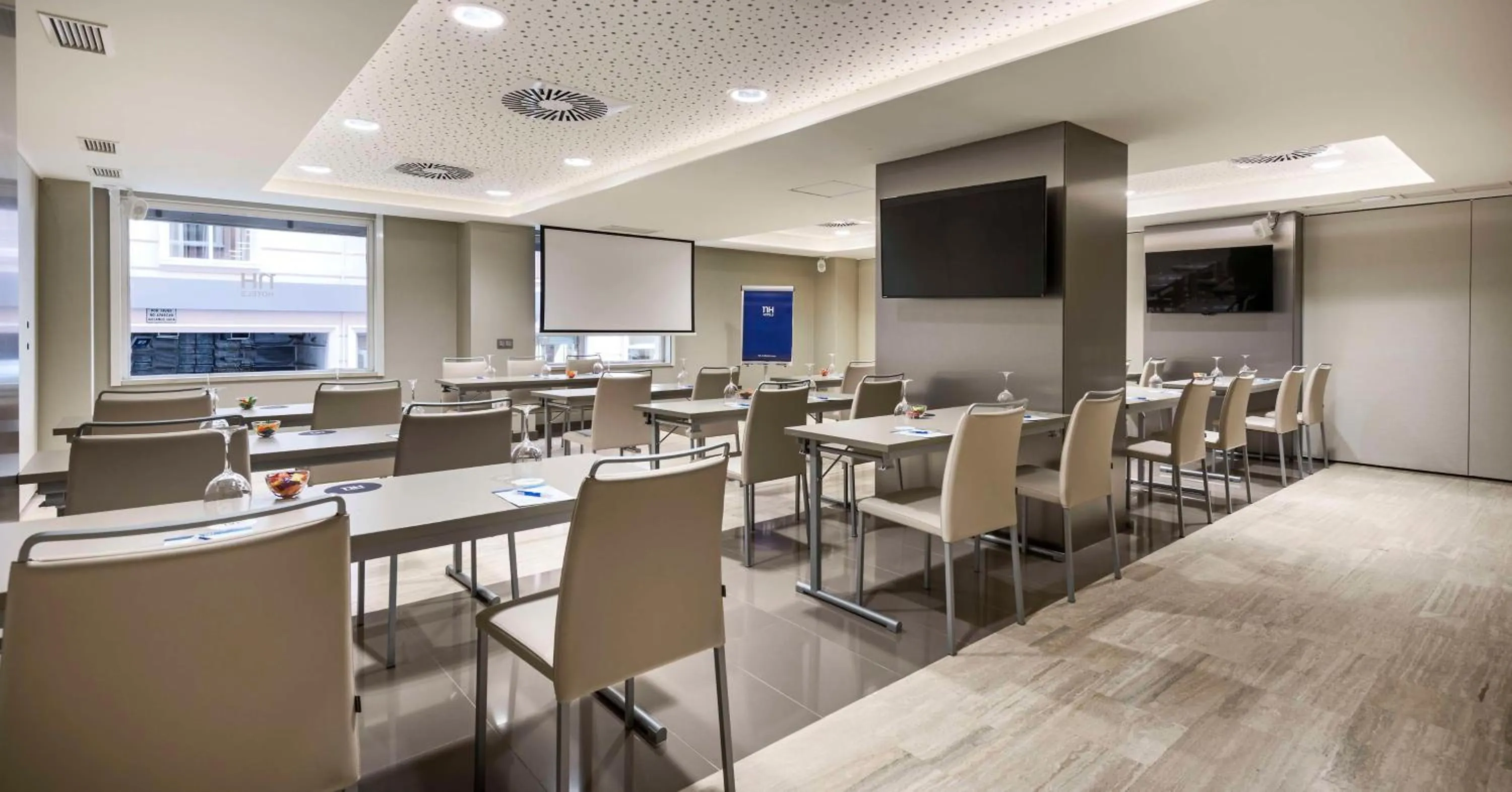 Meeting/conference room in NH Madrid Zurbano