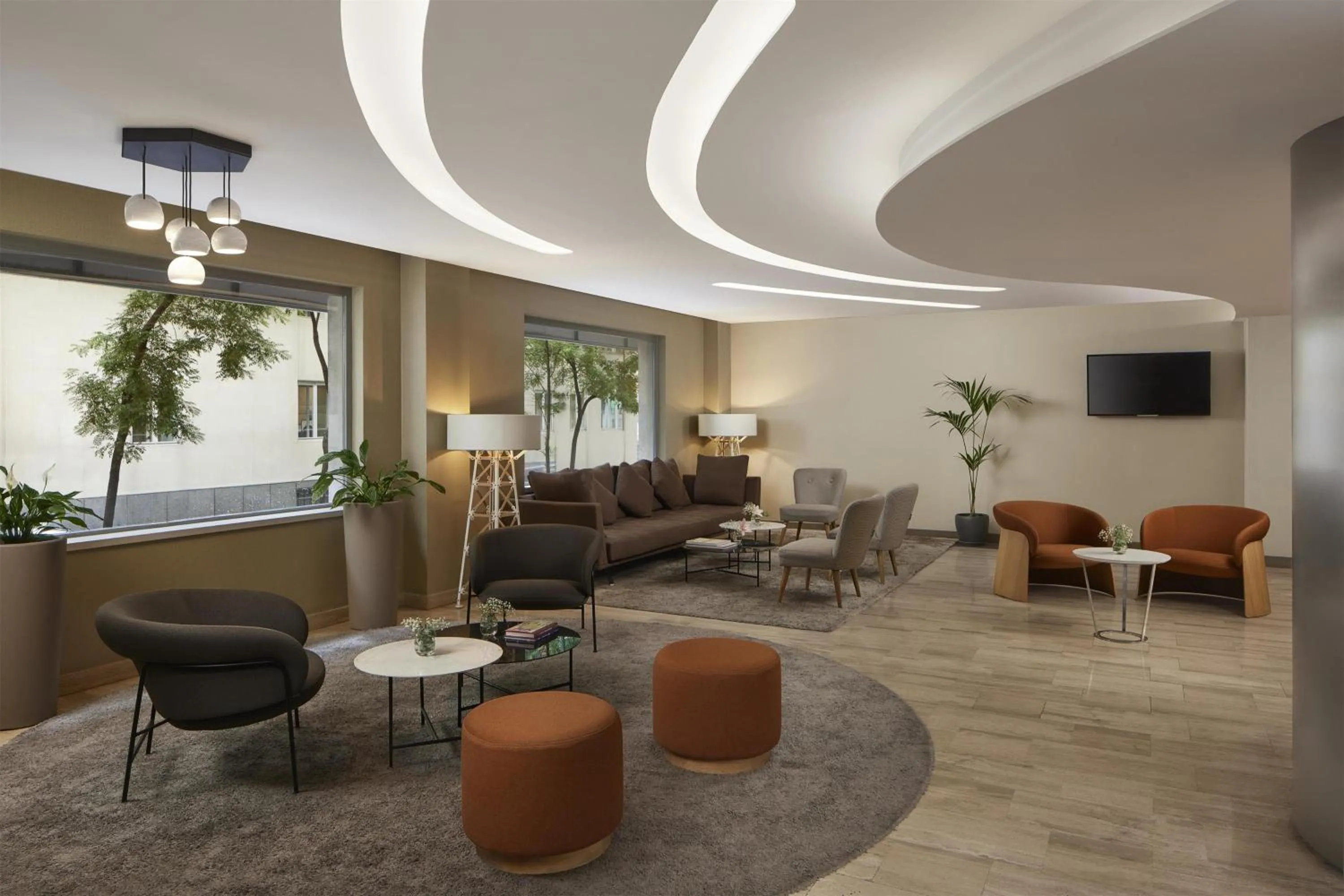 Lobby or reception in NH Madrid Zurbano