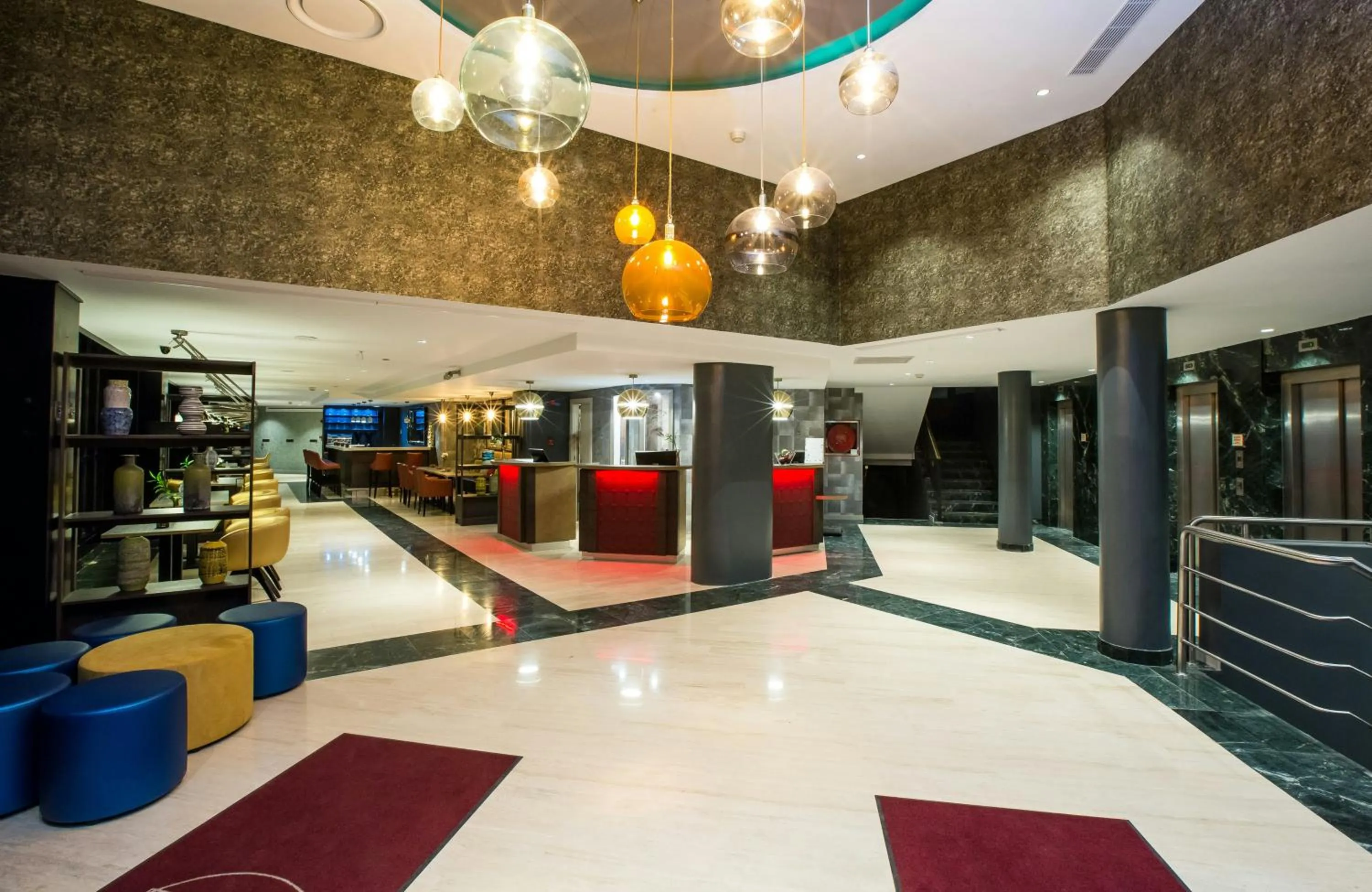 Lobby or reception in Leonardo Hotel Madrid City Center