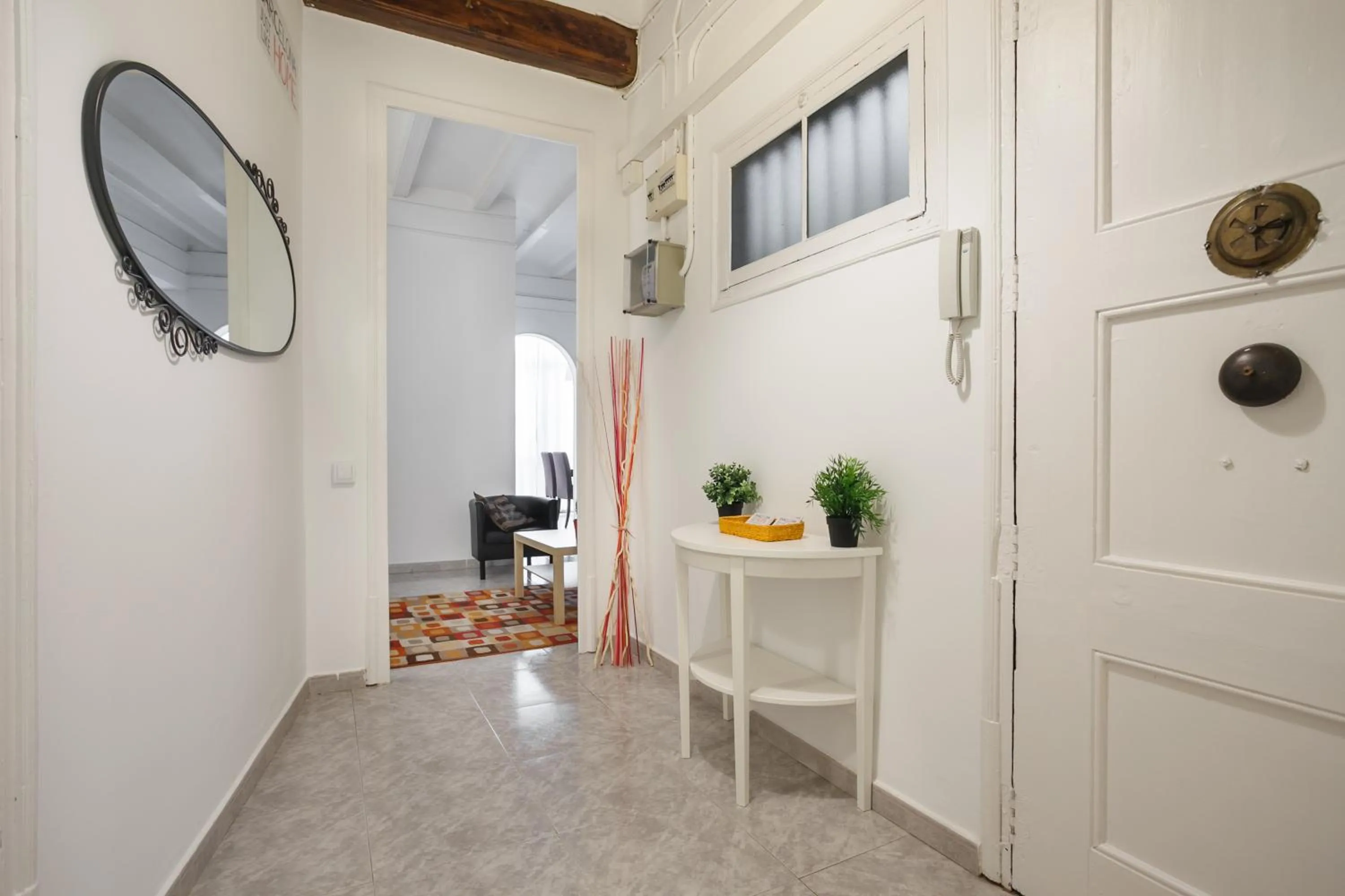 Facade/entrance in Barcelona Just Like Home