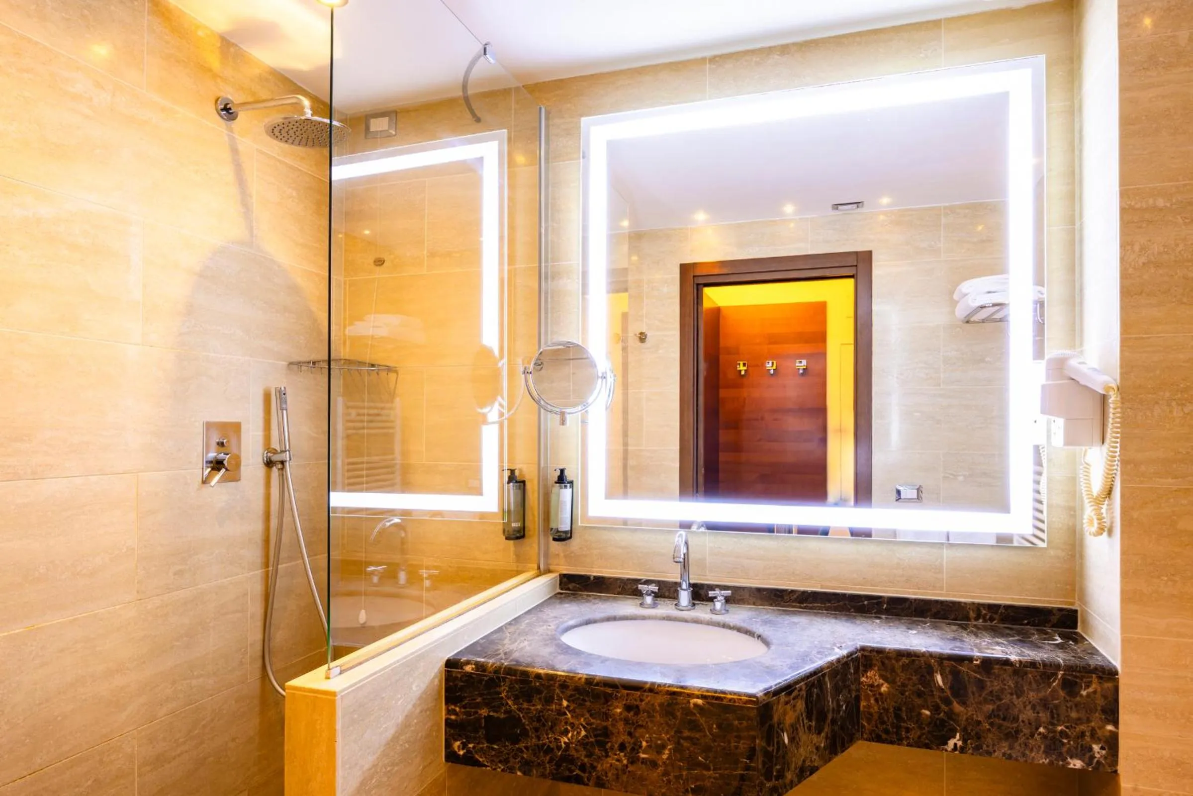 Shower in Il Gentiluomo Hotel & SPA