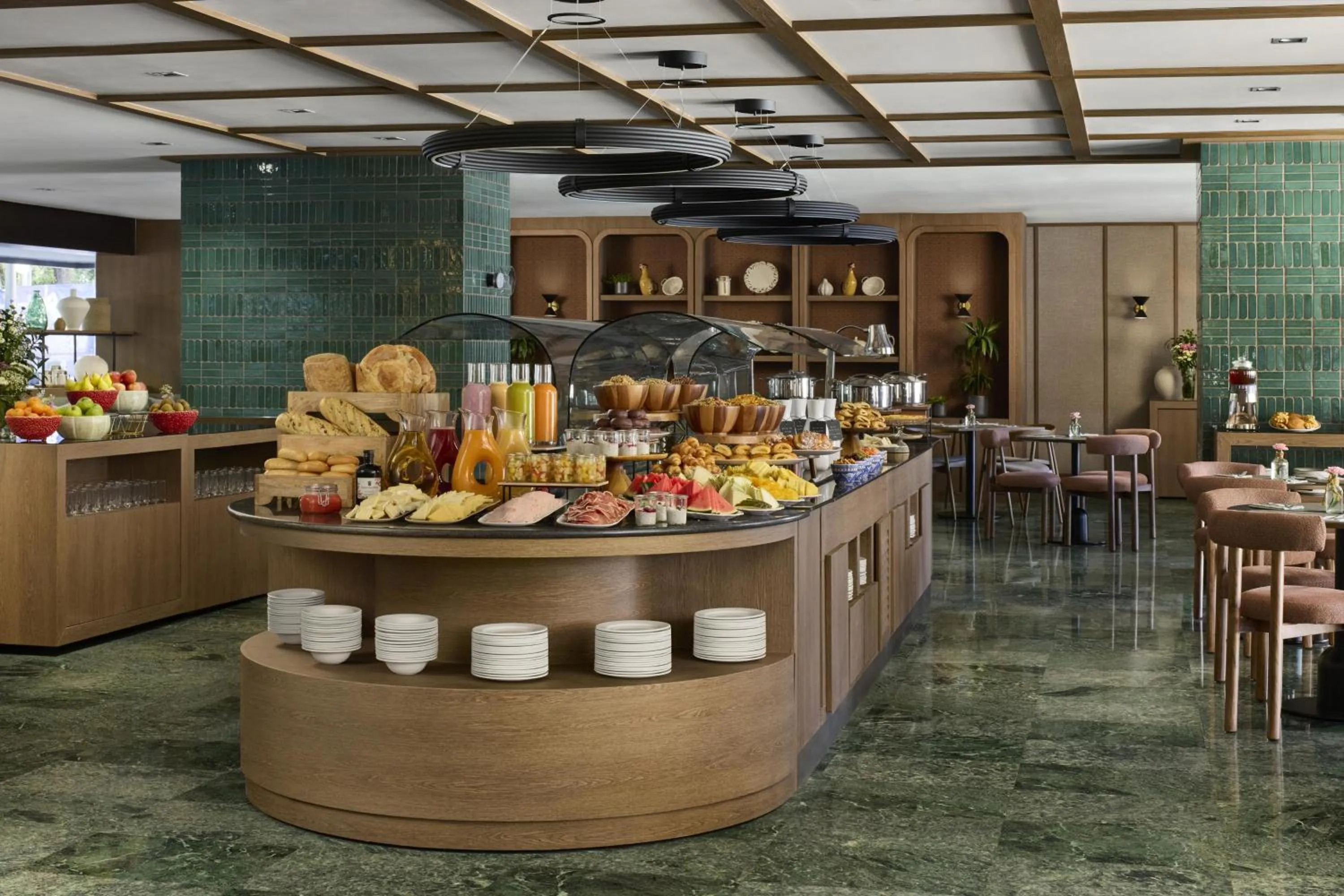 Restaurant/places to eat in NH Madrid Ventas