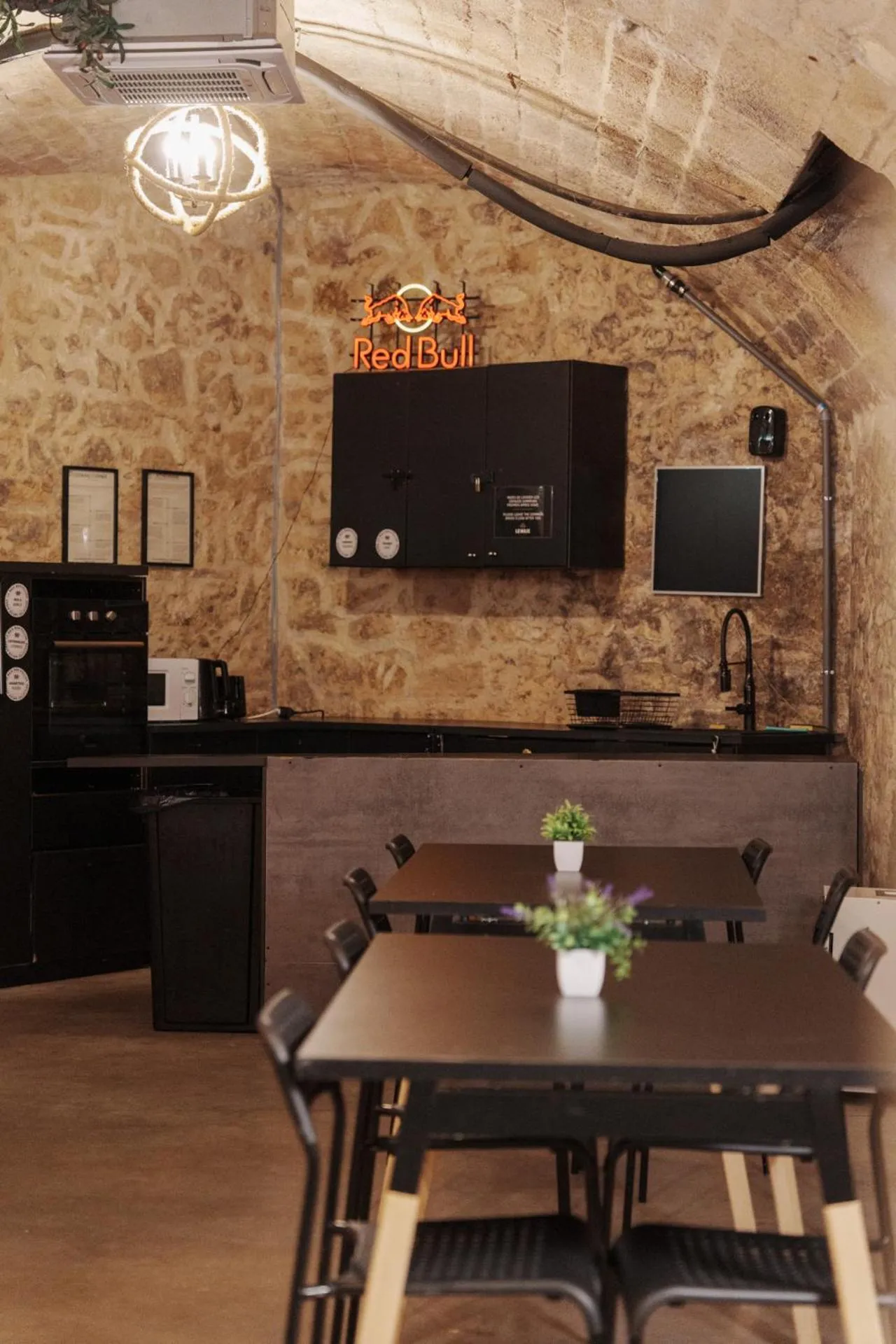 Kitchen or kitchenette in Le Maje Hostel