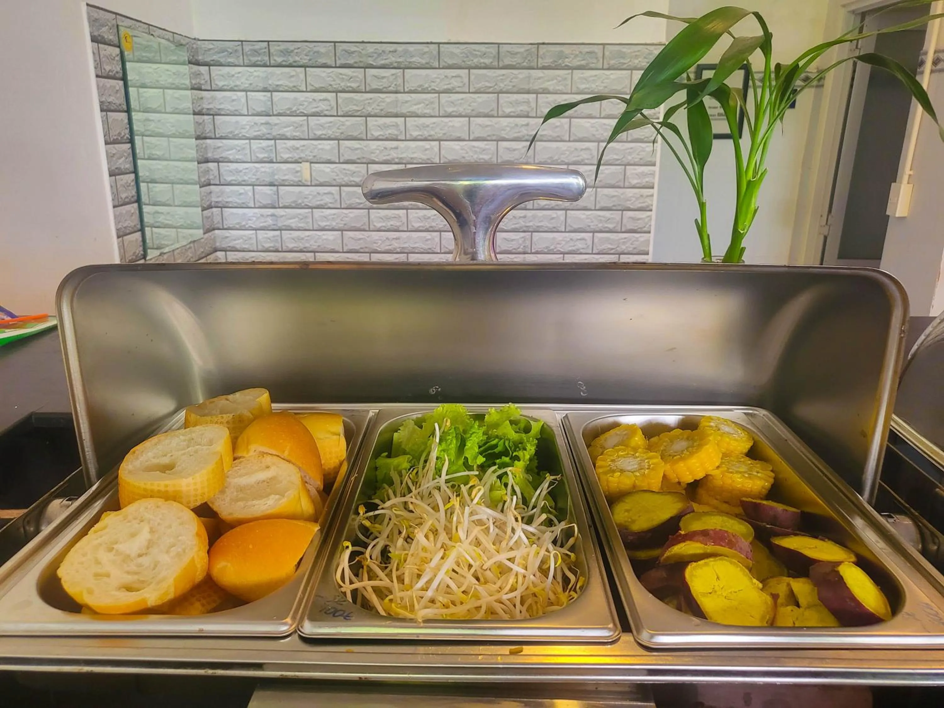 Restaurant/places to eat in BB Hotel&Resort