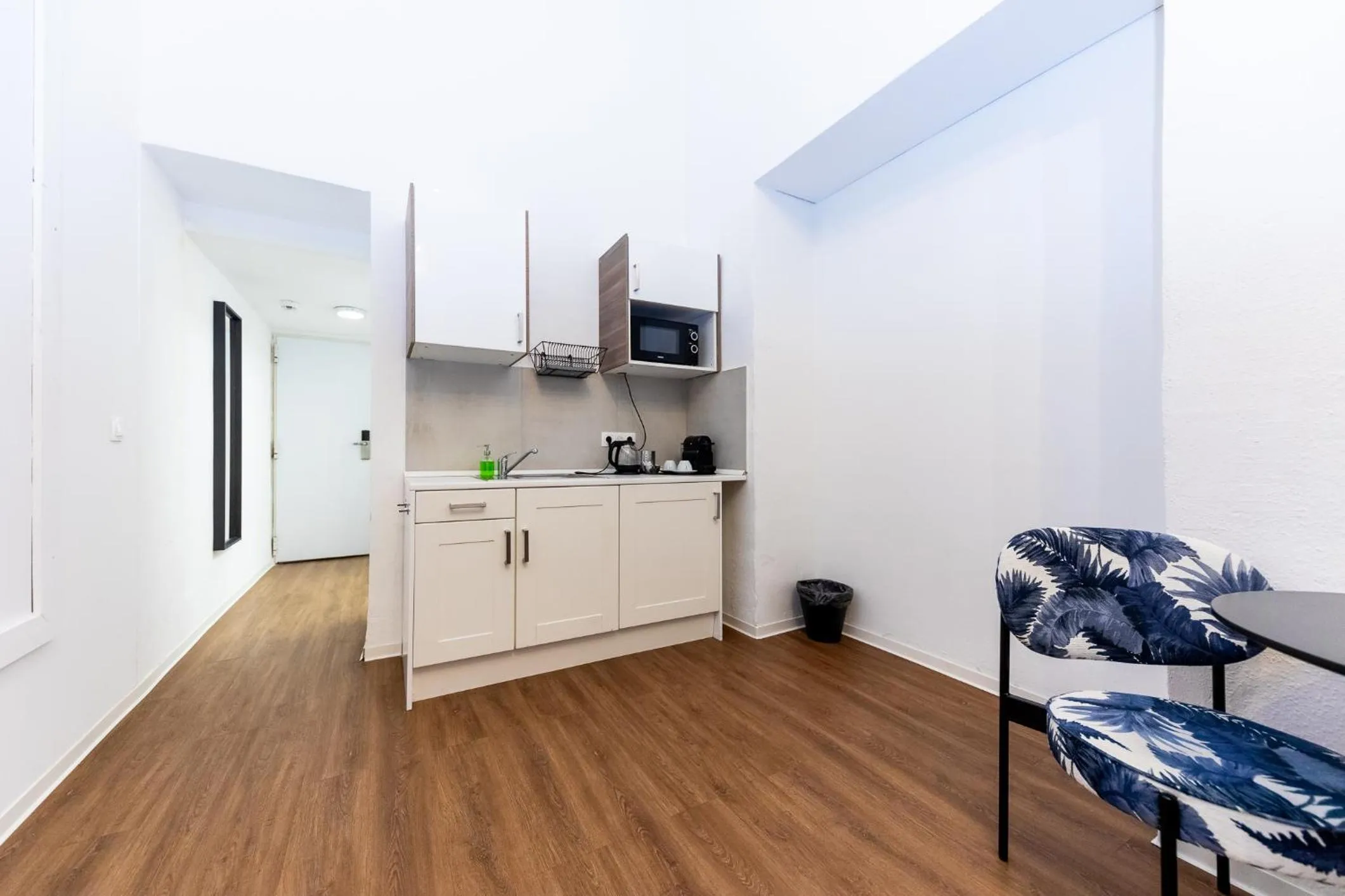 Kitchen or kitchenette in Adagio Downtown Rooms