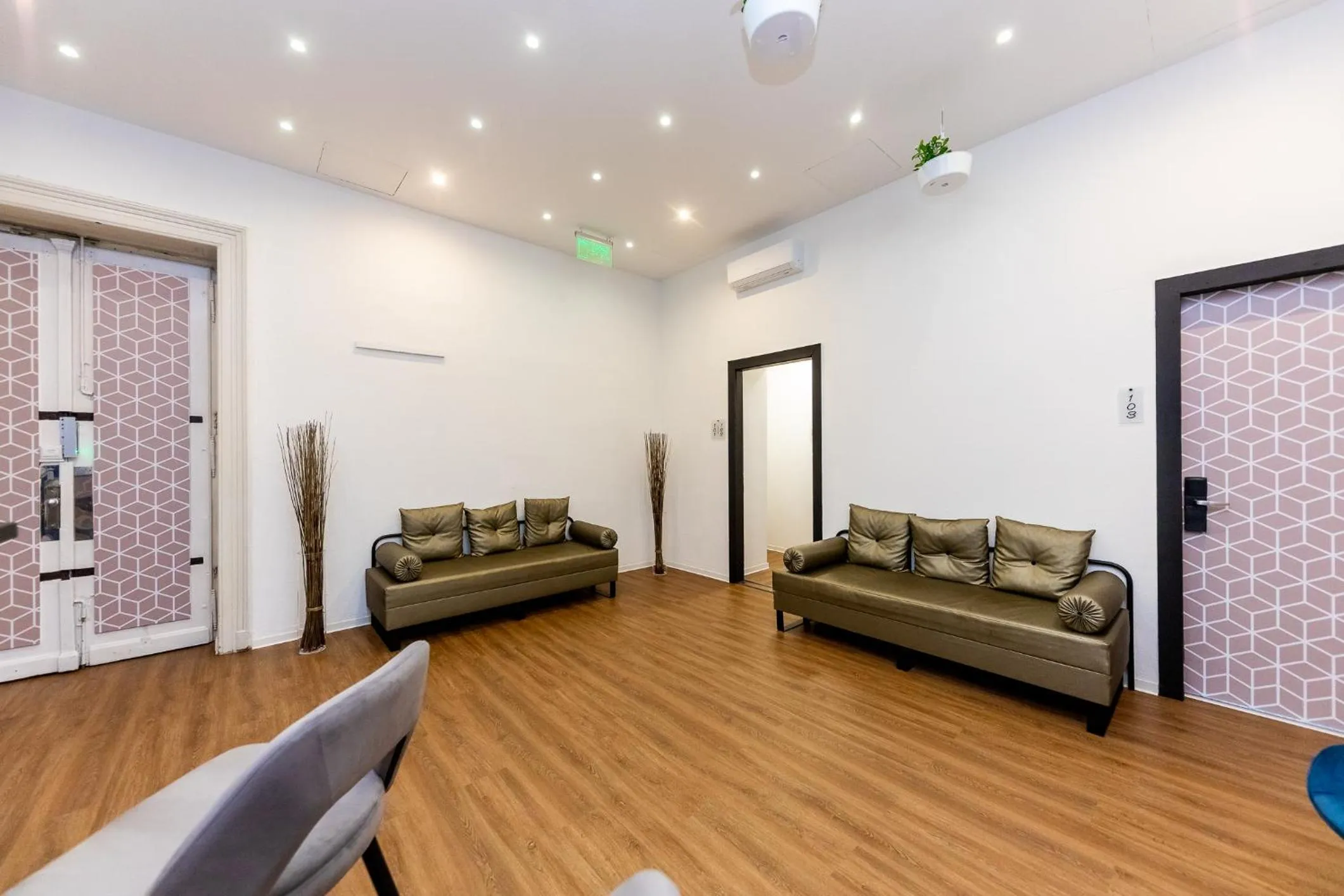 Lobby or reception in Adagio Downtown Rooms