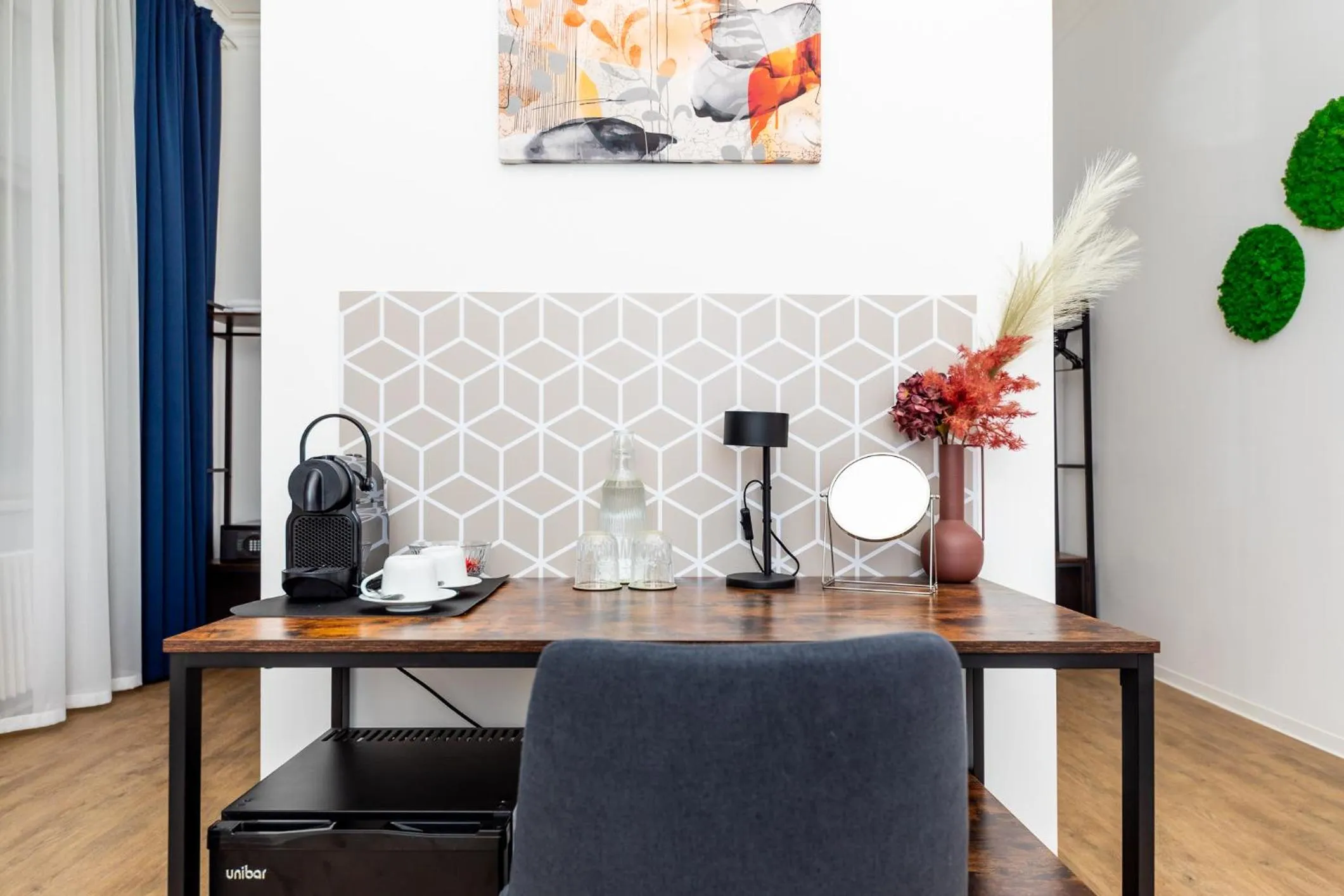 Coffee/tea facilities in Adagio Downtown Rooms