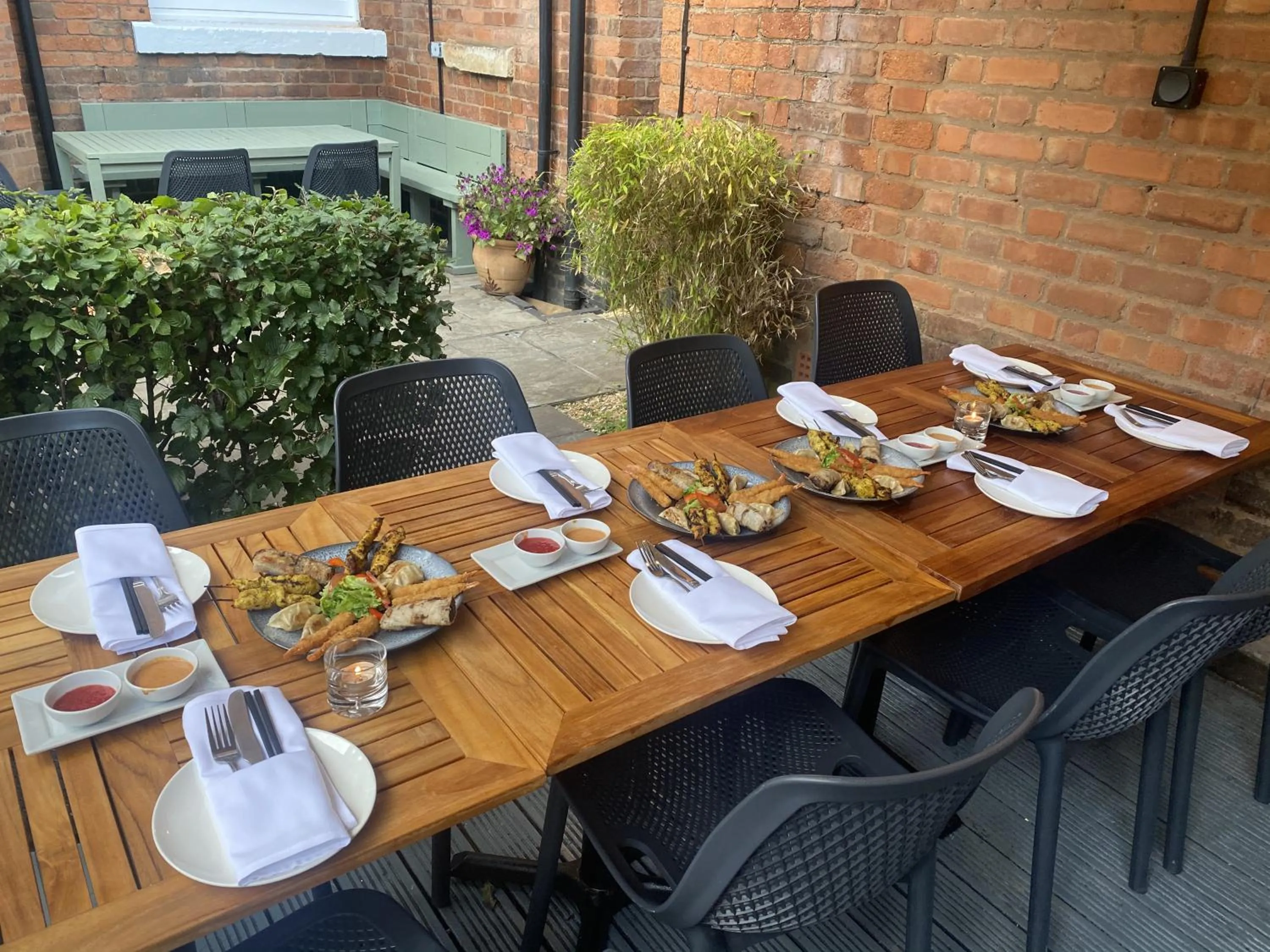 Garden in The Blue Piano Guesthouse