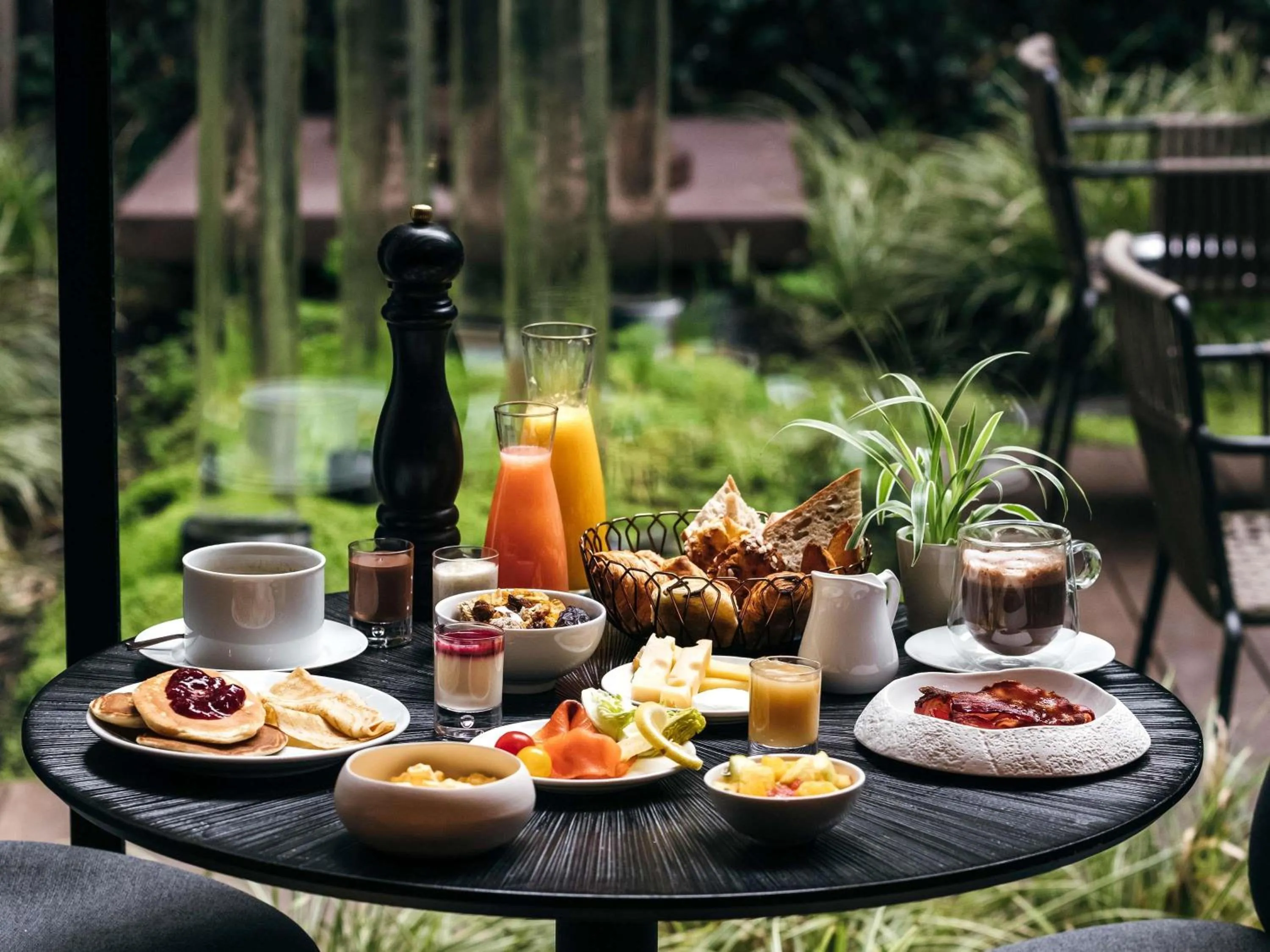 Breakfast in Balthazar Hotel & Spa Rennes - MGallery Collection