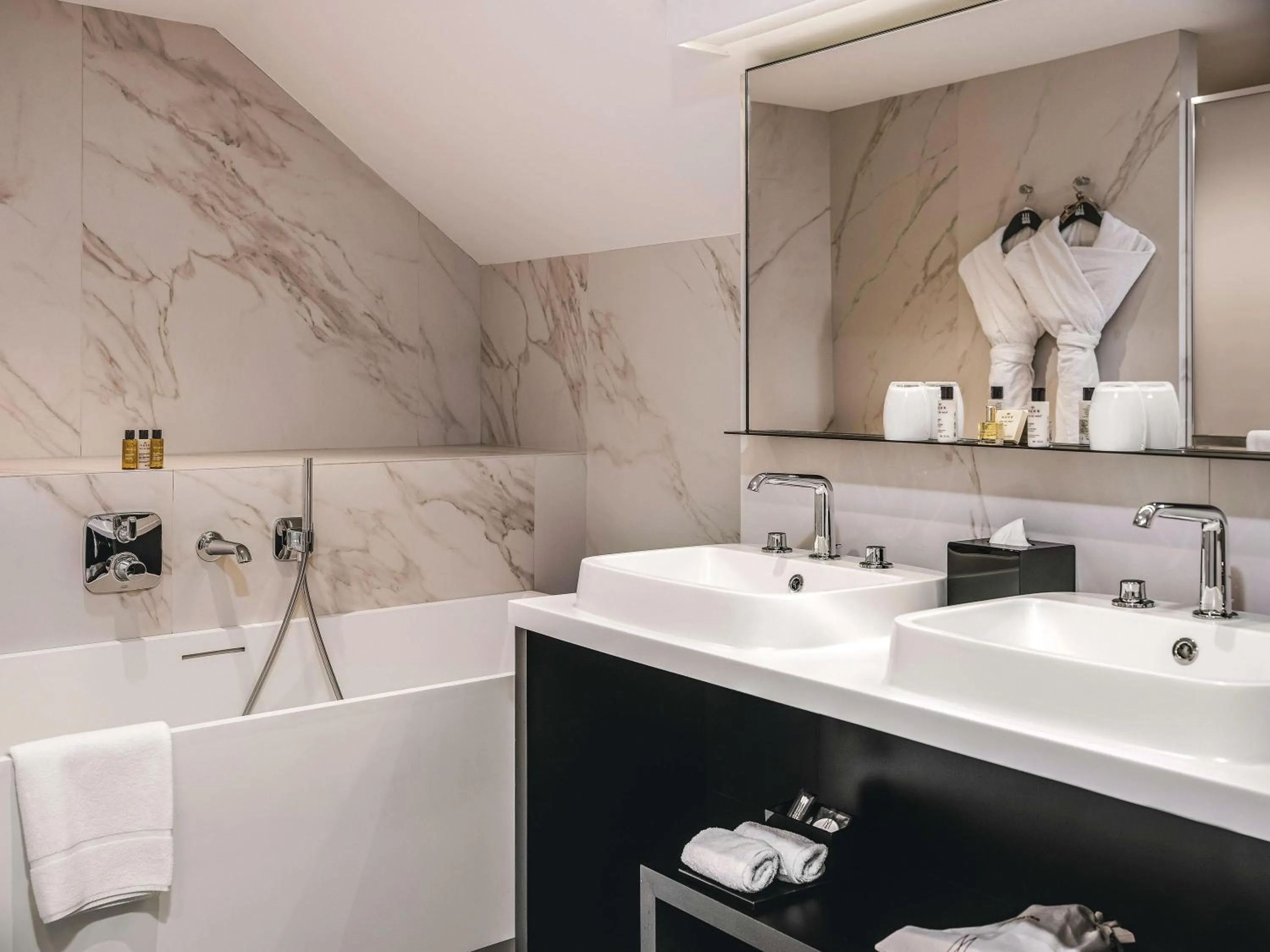 Bedroom in Balthazar Hotel & Spa Rennes - MGallery Collection