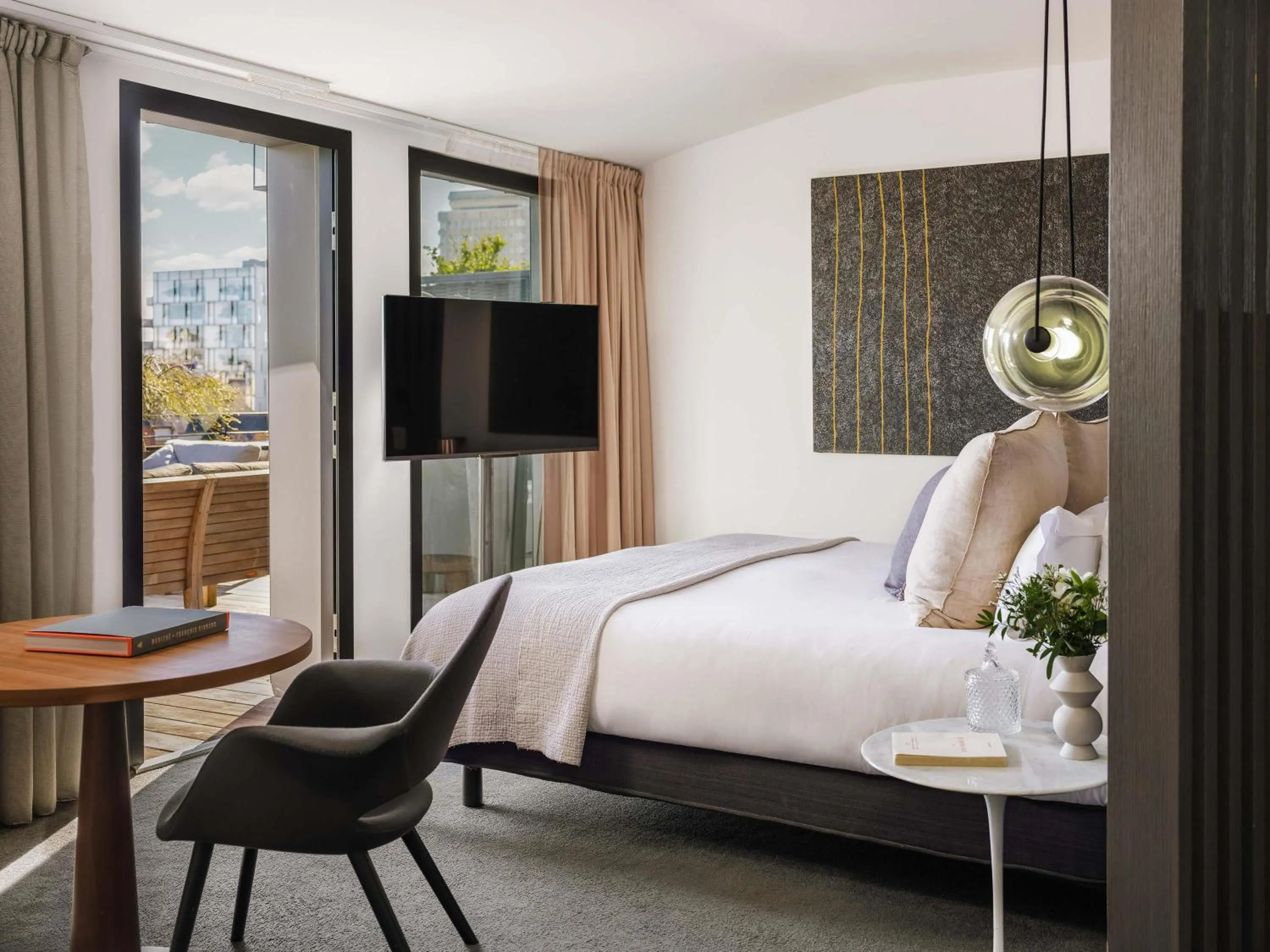 Bedroom, Bed in Balthazar Hotel & Spa Rennes - MGallery Collection