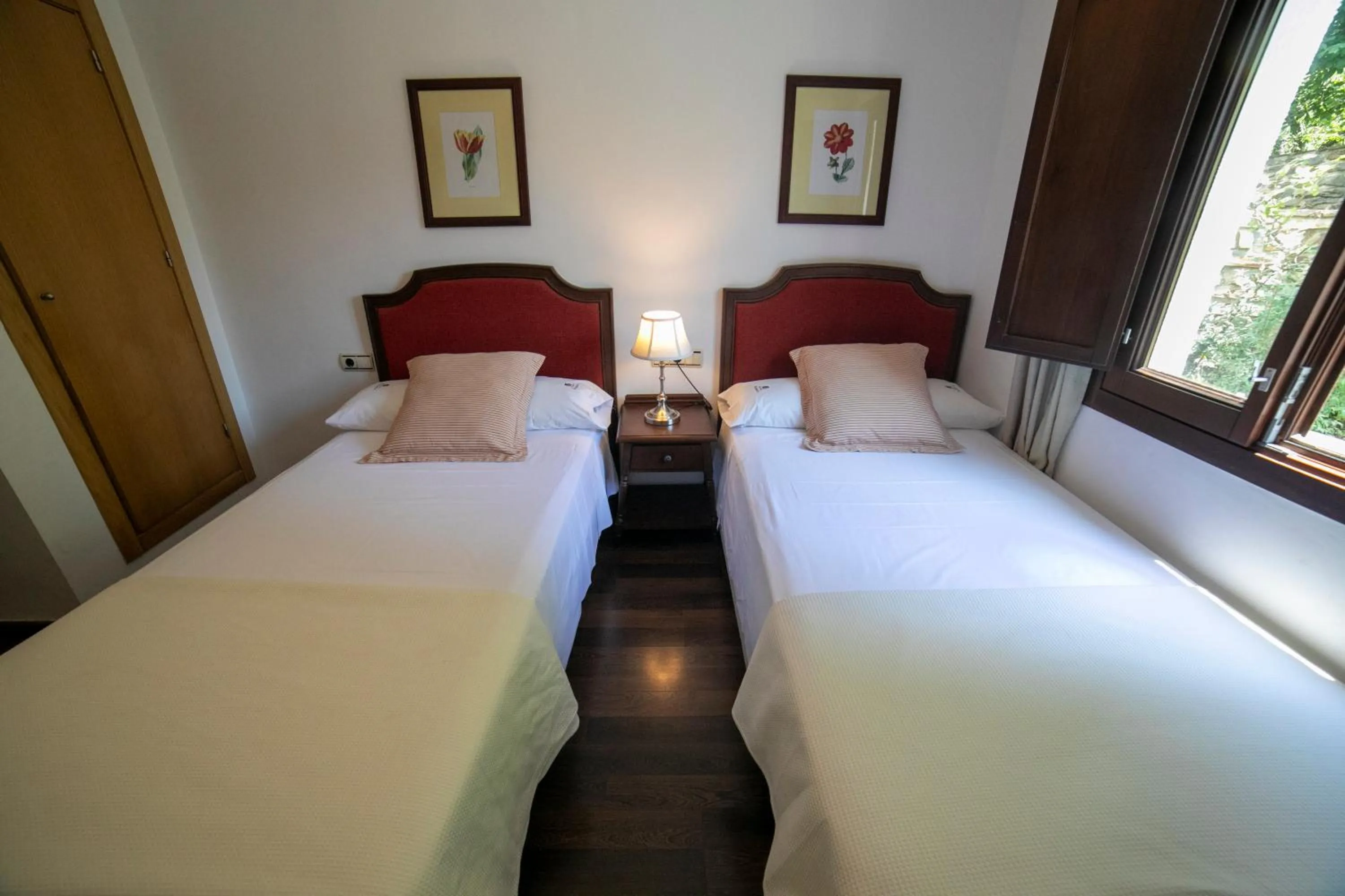 Bedroom, Bed in Villa Turistica de Bubion